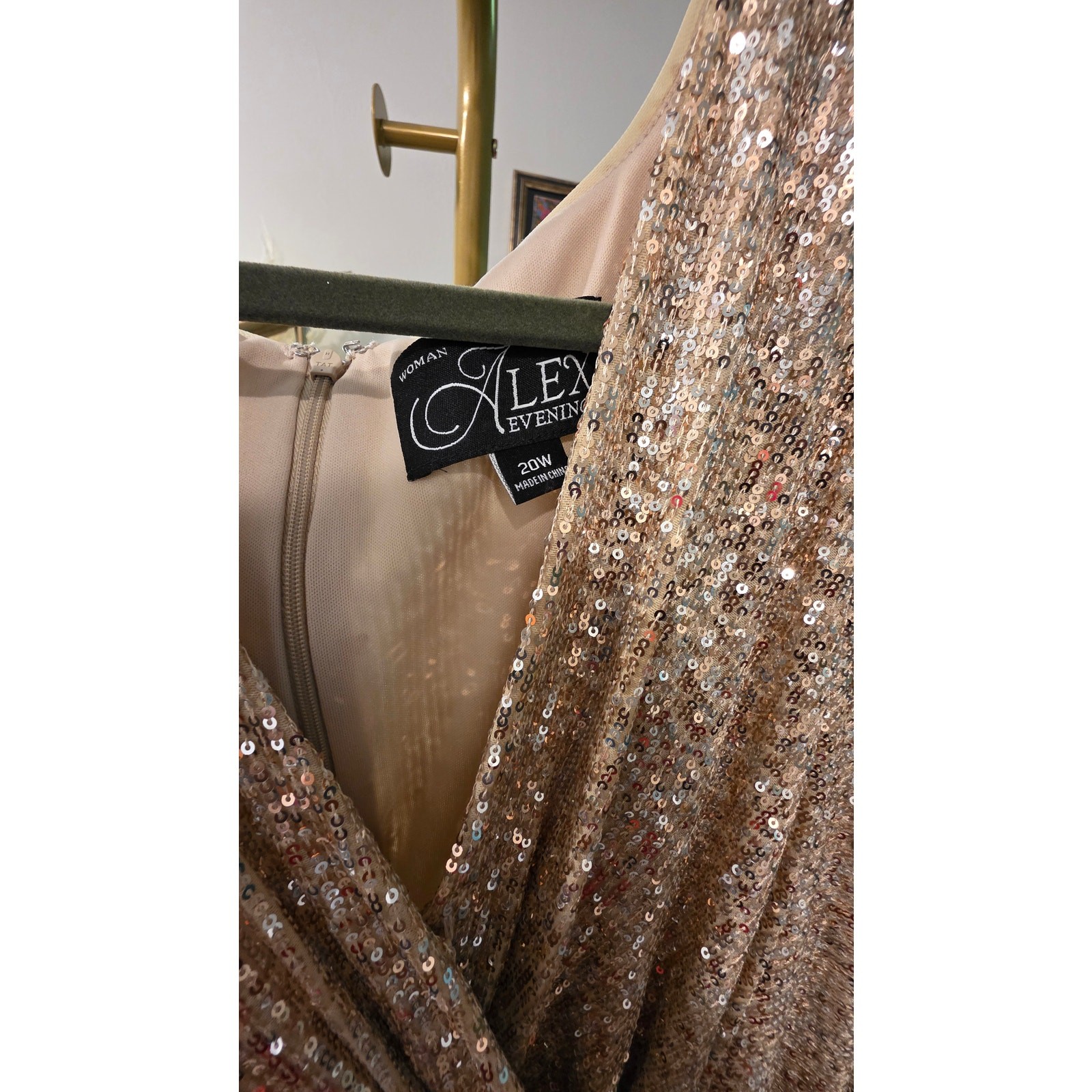 G-27 Alex Evenings Gold Sequin Gown Size 20W NWT – Elegant Wrap Bodice
