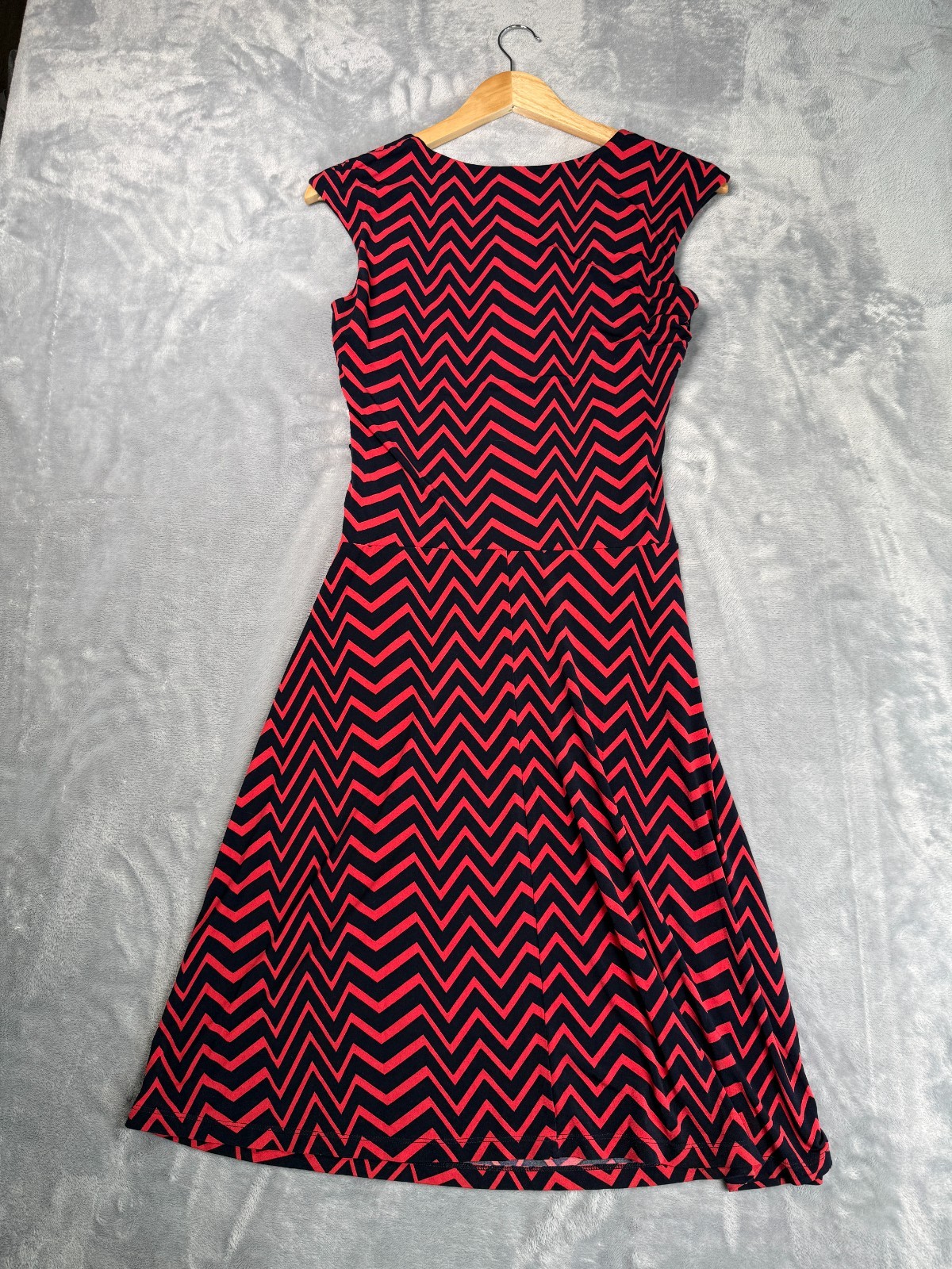 En Focus Studio Fit & Flare Dress Womens 6 Multi Ruched Chevron Party Cocktail