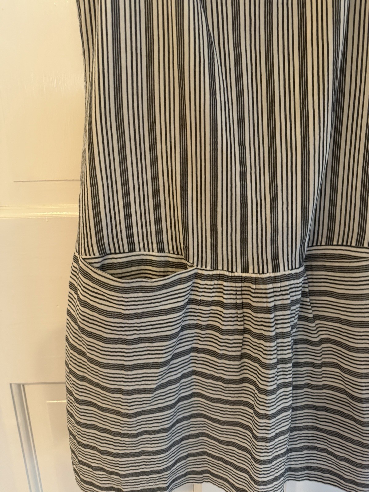 Theory Black White Striped V-Neck Strappy Sleeveless Romper 4 Cotton Lined