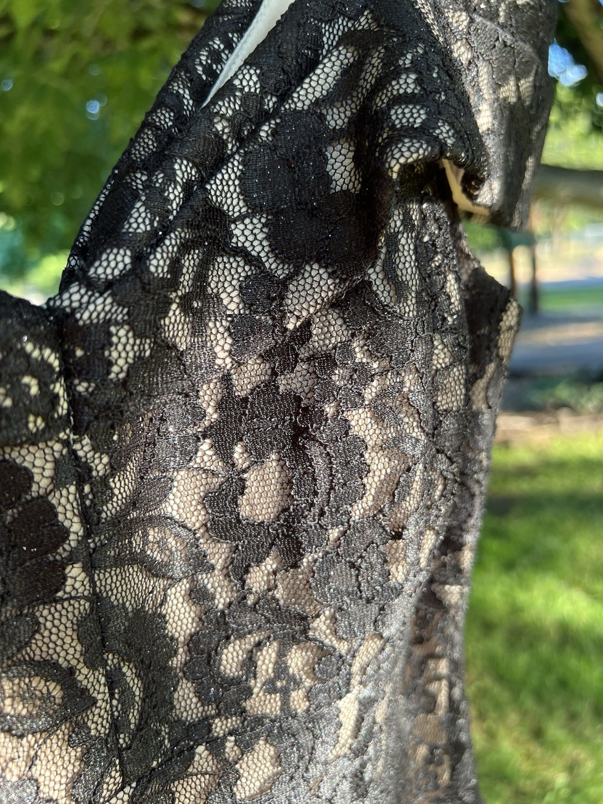 R&M Richards Black Lace Formal Gown Size 6 Off Shoulder Mermaid Evening Dress