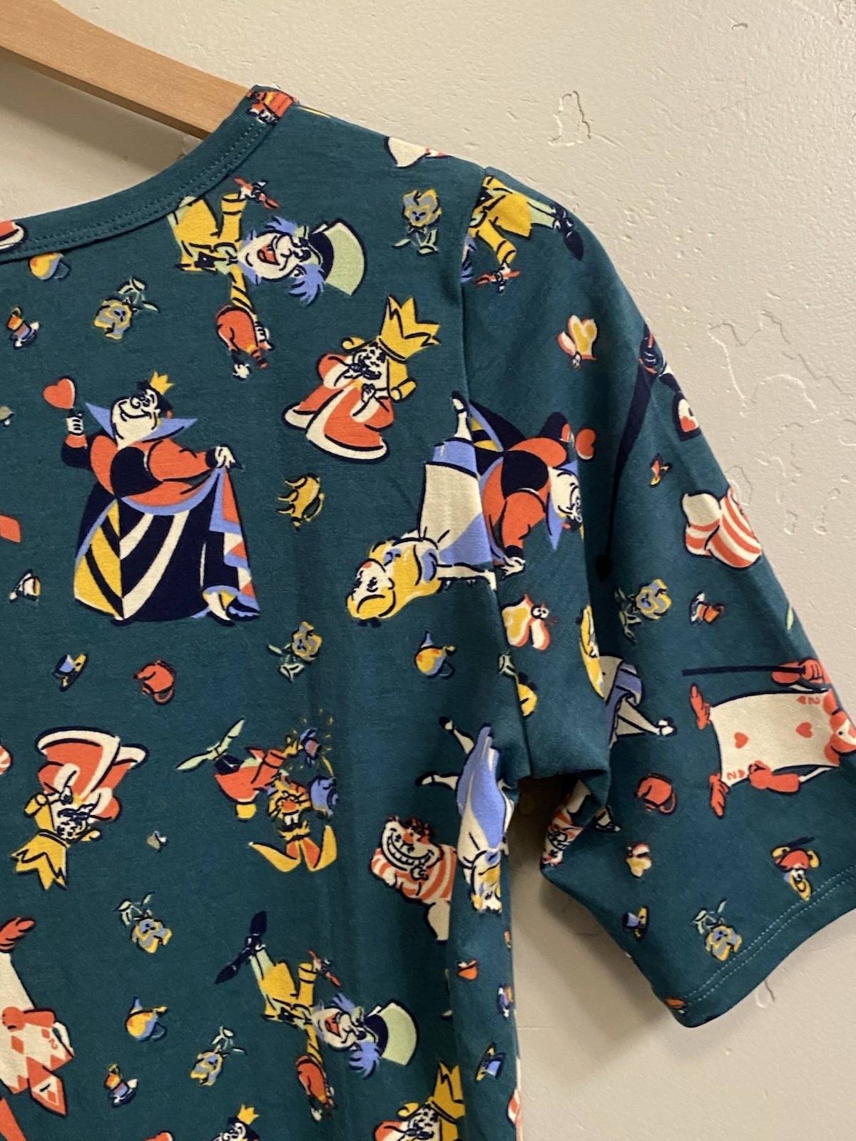 Disney’s Size Small Alice in Wonderland Characters LulaRoe Julia Dress Green NWT