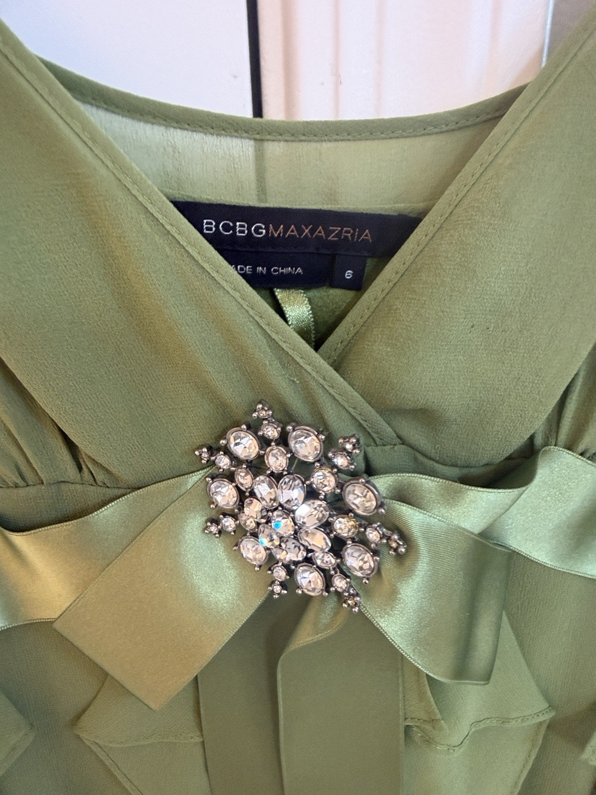 BCBGMAXAZRIA Green Solid Fit & Flare V-Neck Sleeveless Ruffle Lined Dress 6