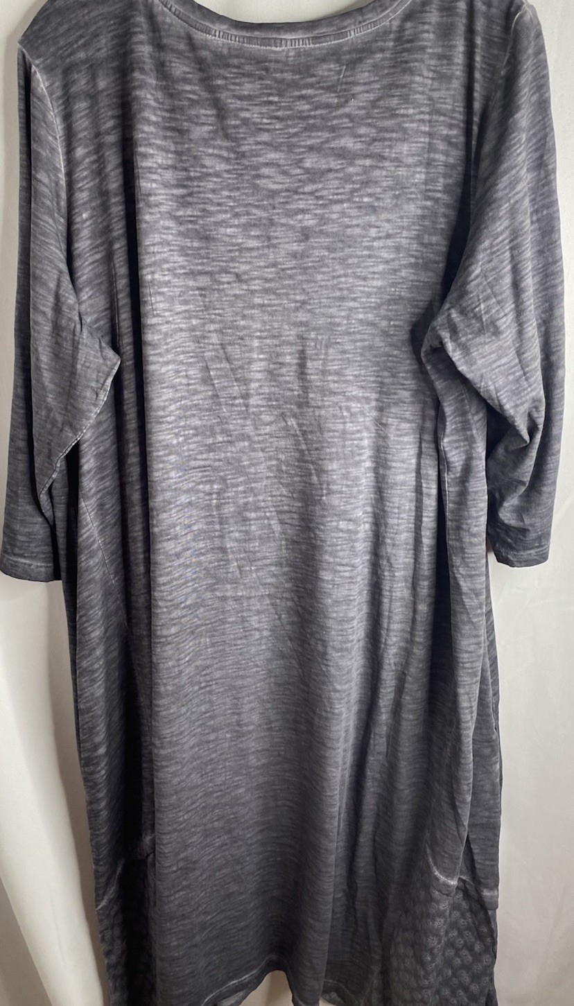 LOGO Laurie G 3/4 sleeve Gray embroidered Dress Shark Bite Hem Pockets NEW 2X