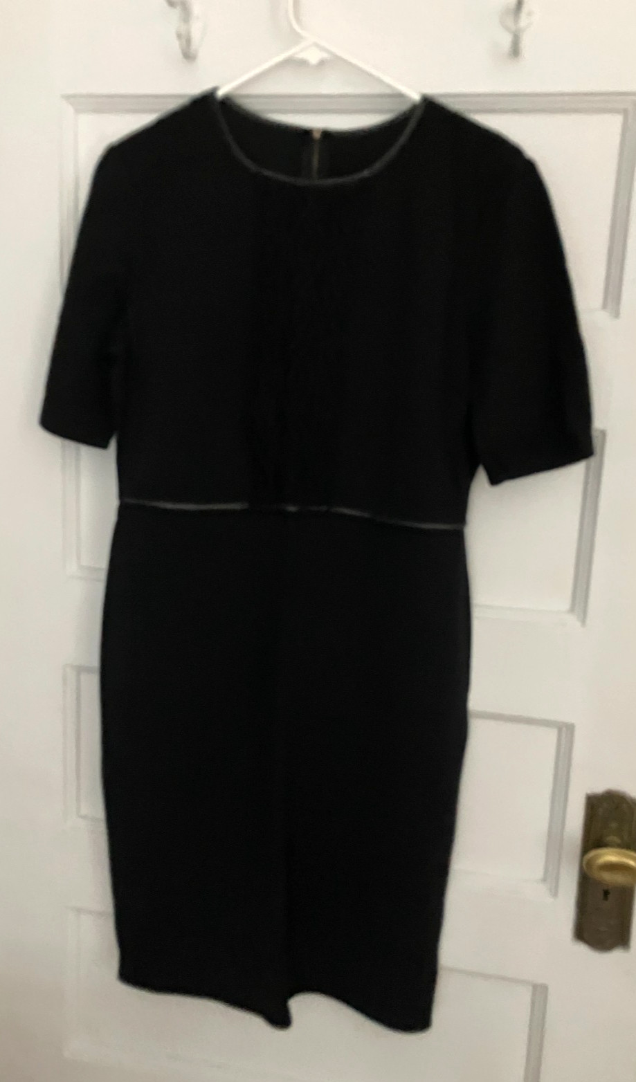 St. John Knit Dress Black Wool Blend Short Sleeve Black Leather Trim Womens Sz 6