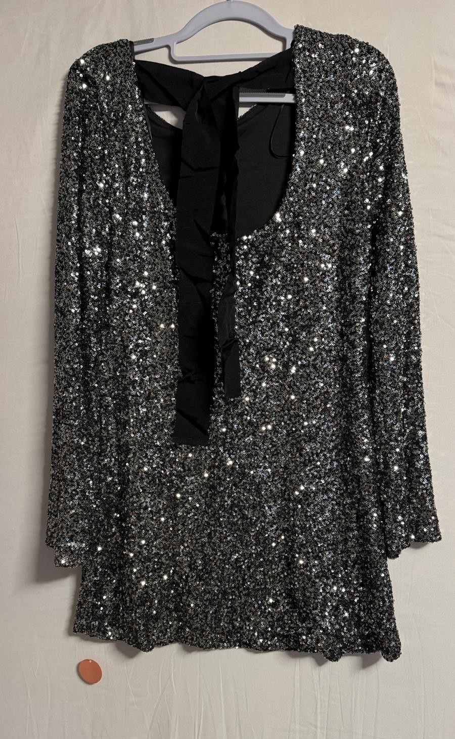 Style Cheat Evelyn Sequin Bow Back Mini Dress Black Size 10 NWT