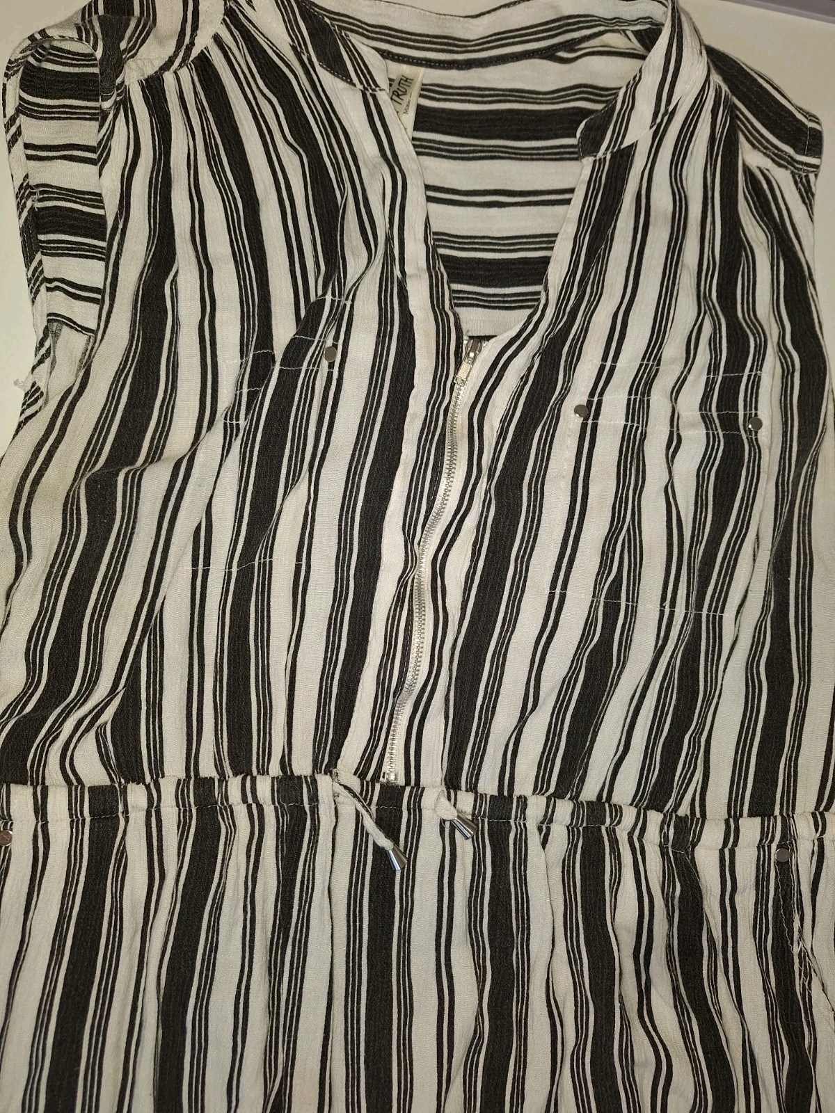 Liv 4 Truth Sleeveless 2x Blue/ White Stripes Preppy, Beach Comfort