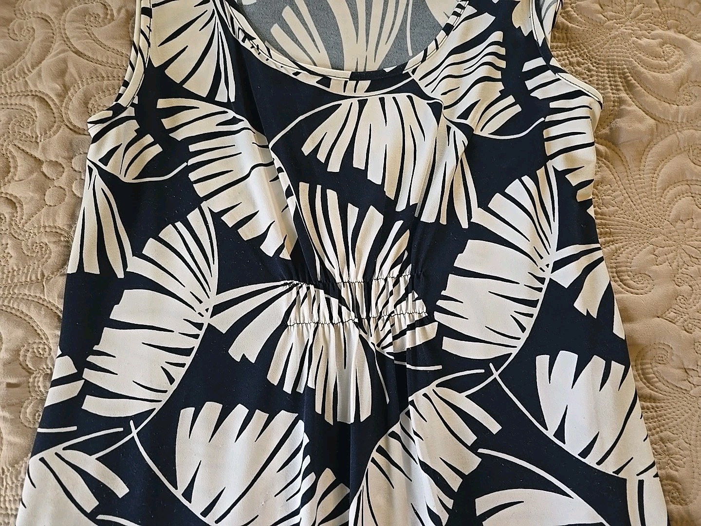 Tommy Bahama “S” Blue and White Leaf Pattern Sleevless Summer Dress