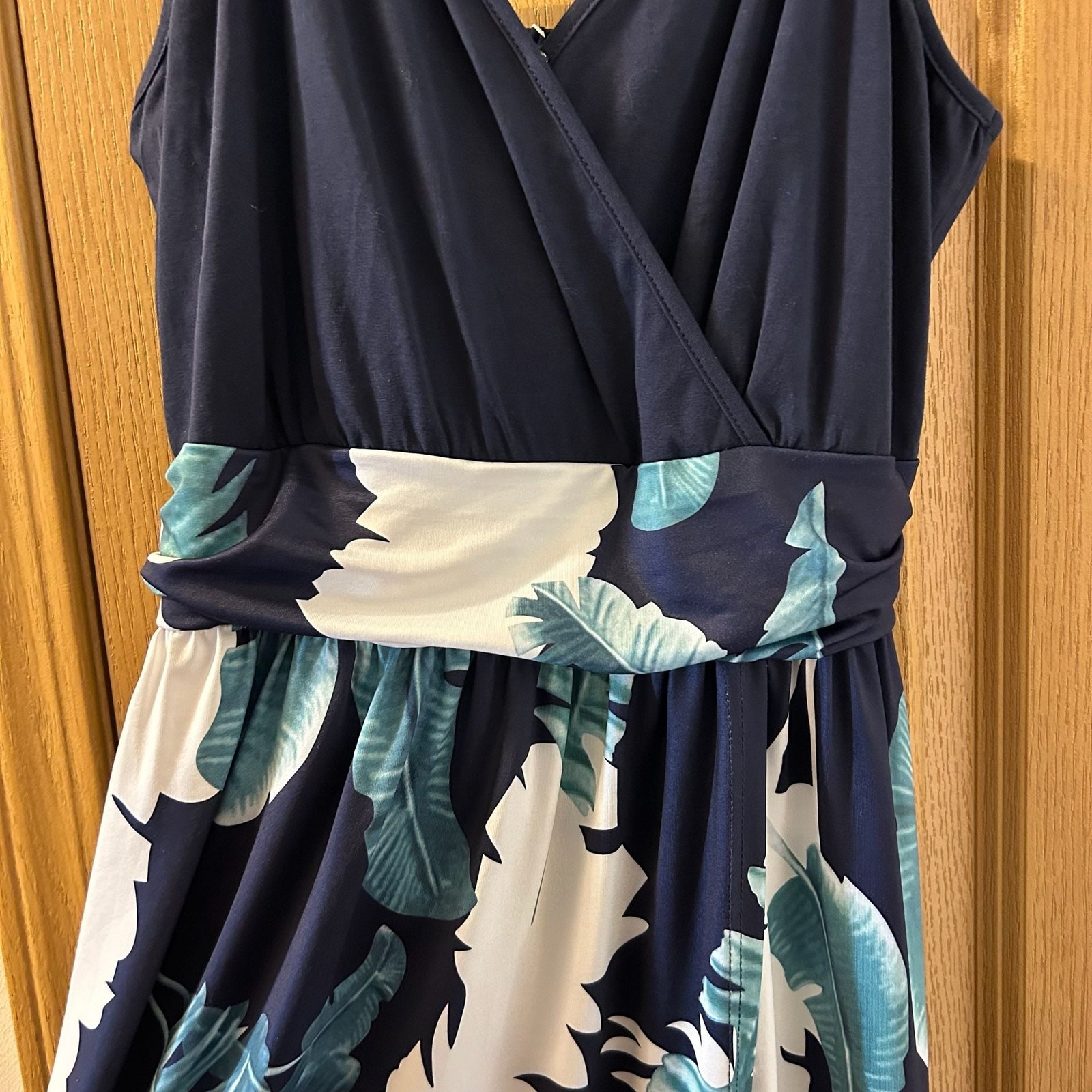 Newshows Tropical Leaf Print Spaghetti Strap Maxi Dress