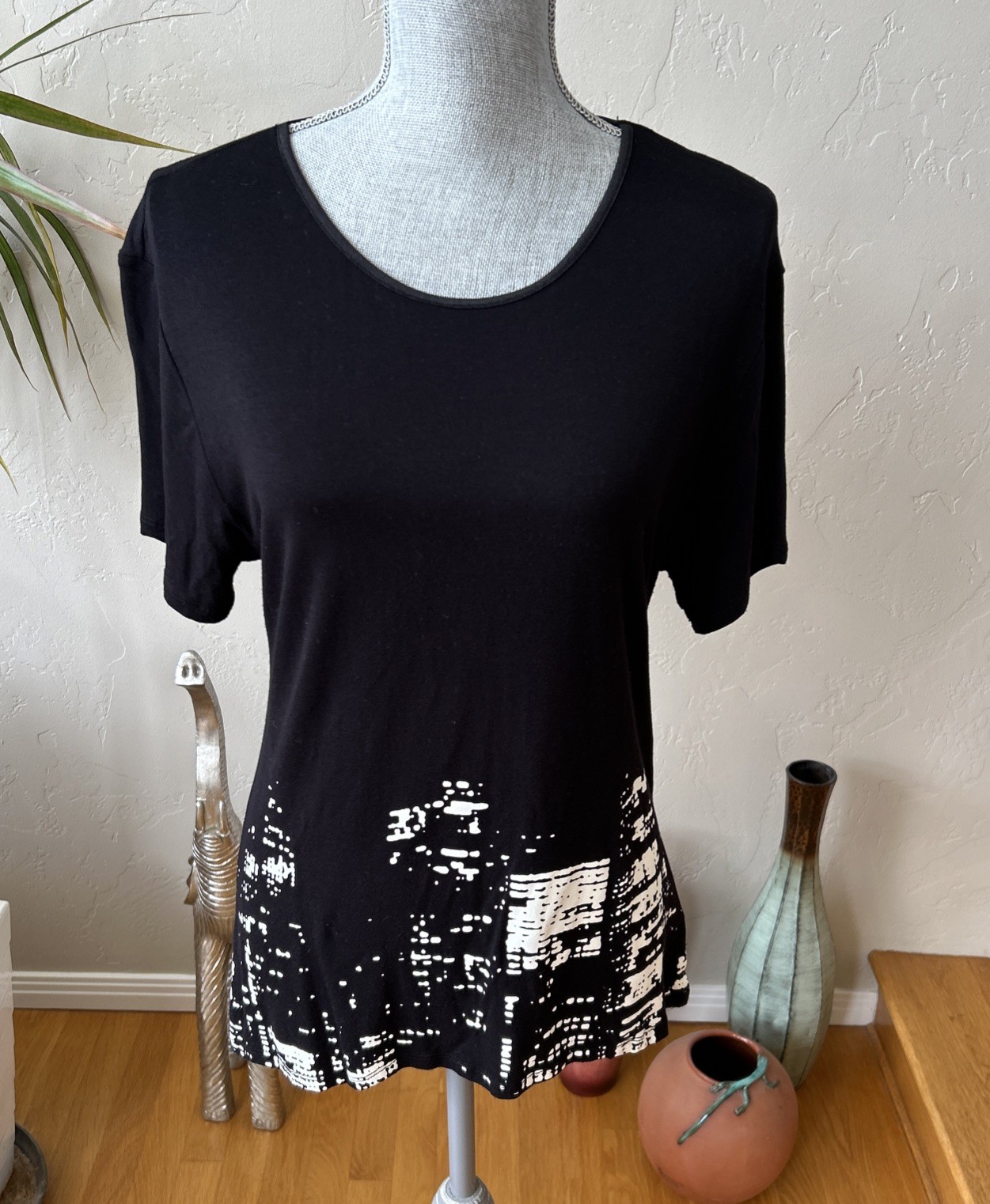 Elie Tahari Design Nation NYC Fit & Flare City Skyline Black & White Top Women M