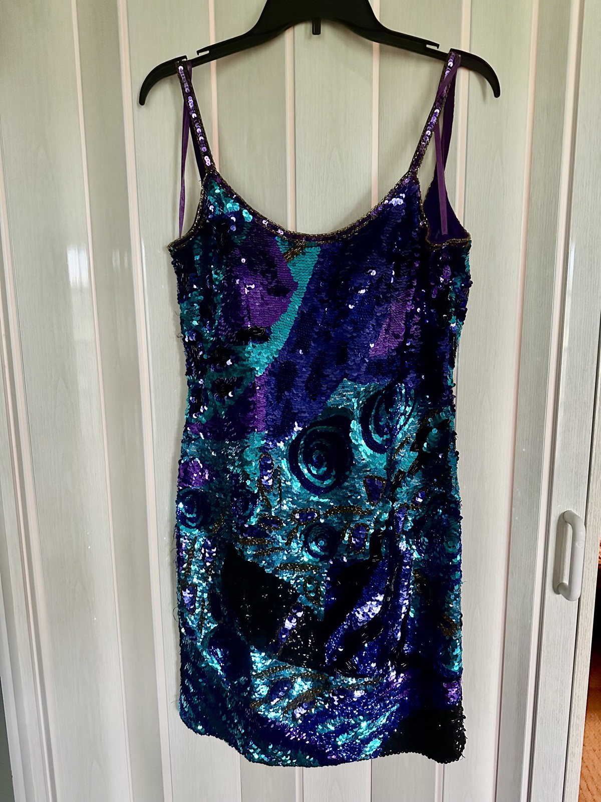 Sequined body-con party dress size M.
