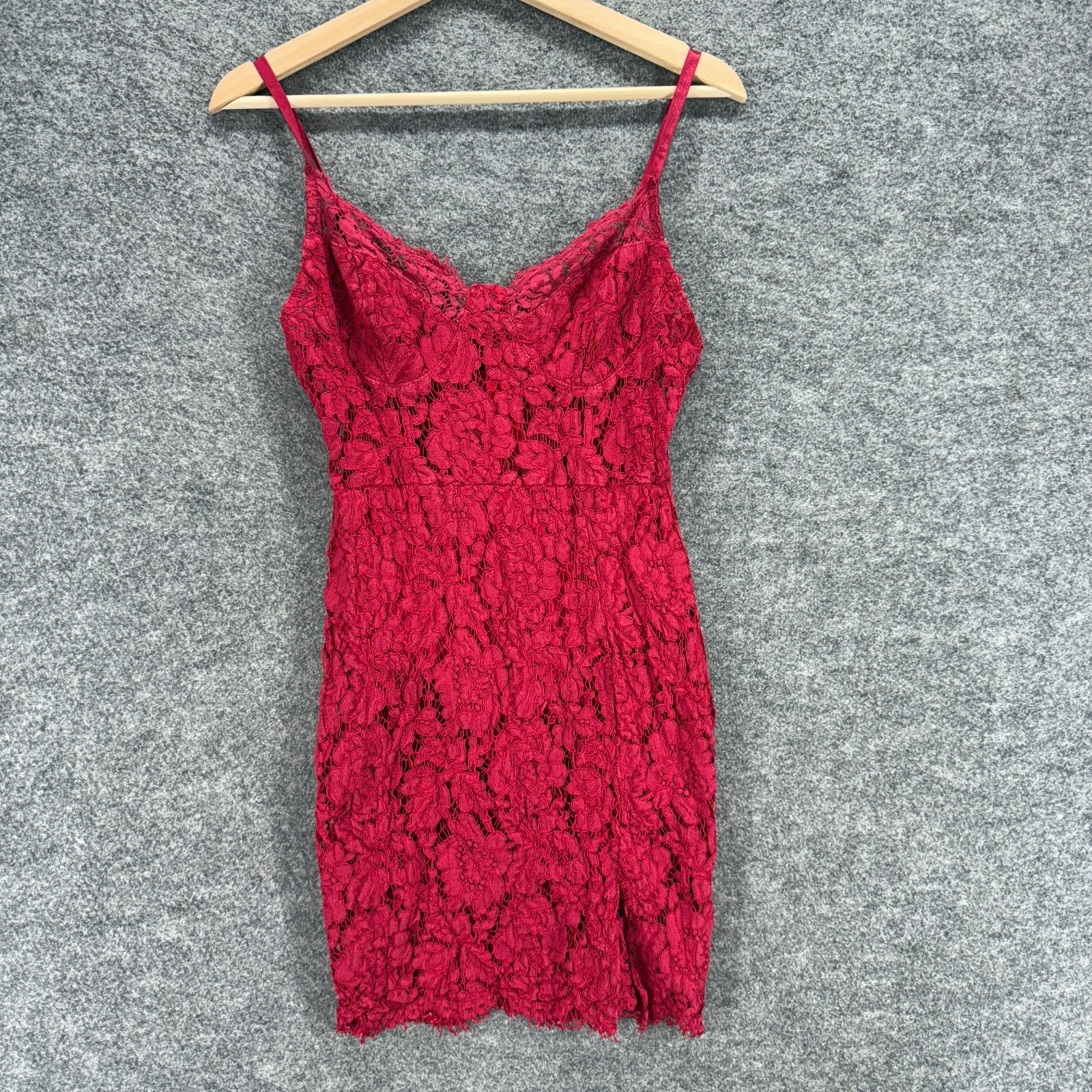 Fashion Nova Dress Women M Medium Red Floral Sheath Midi V-Neck Crochet Cotton
