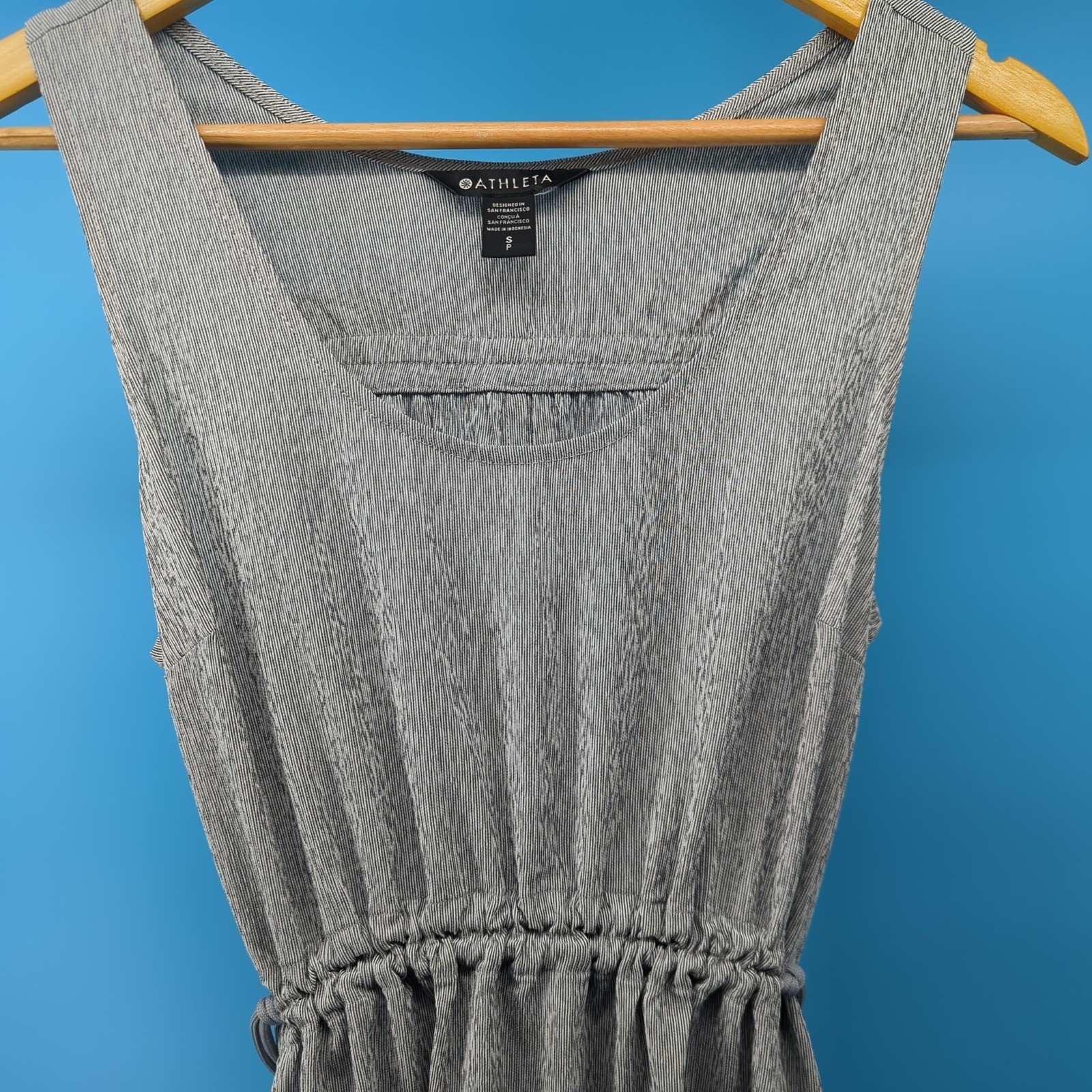 Athleta Grey White Micro Stripe Sleeveless Maxi Dress Small 601555-00 SU23