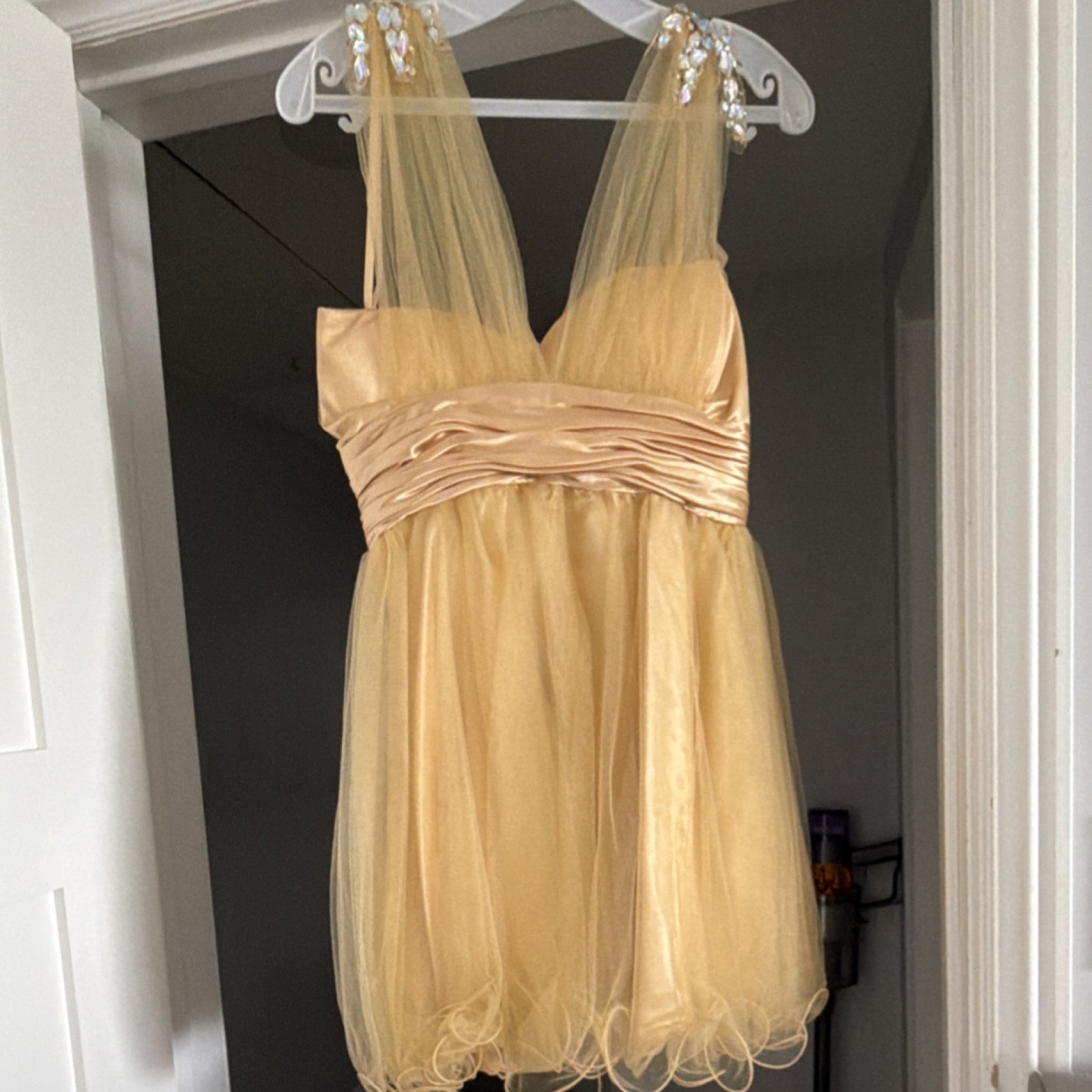 Dancing Queen Gold Beaded Tulle Sleeveless Strapless V-Neck Short Dress L