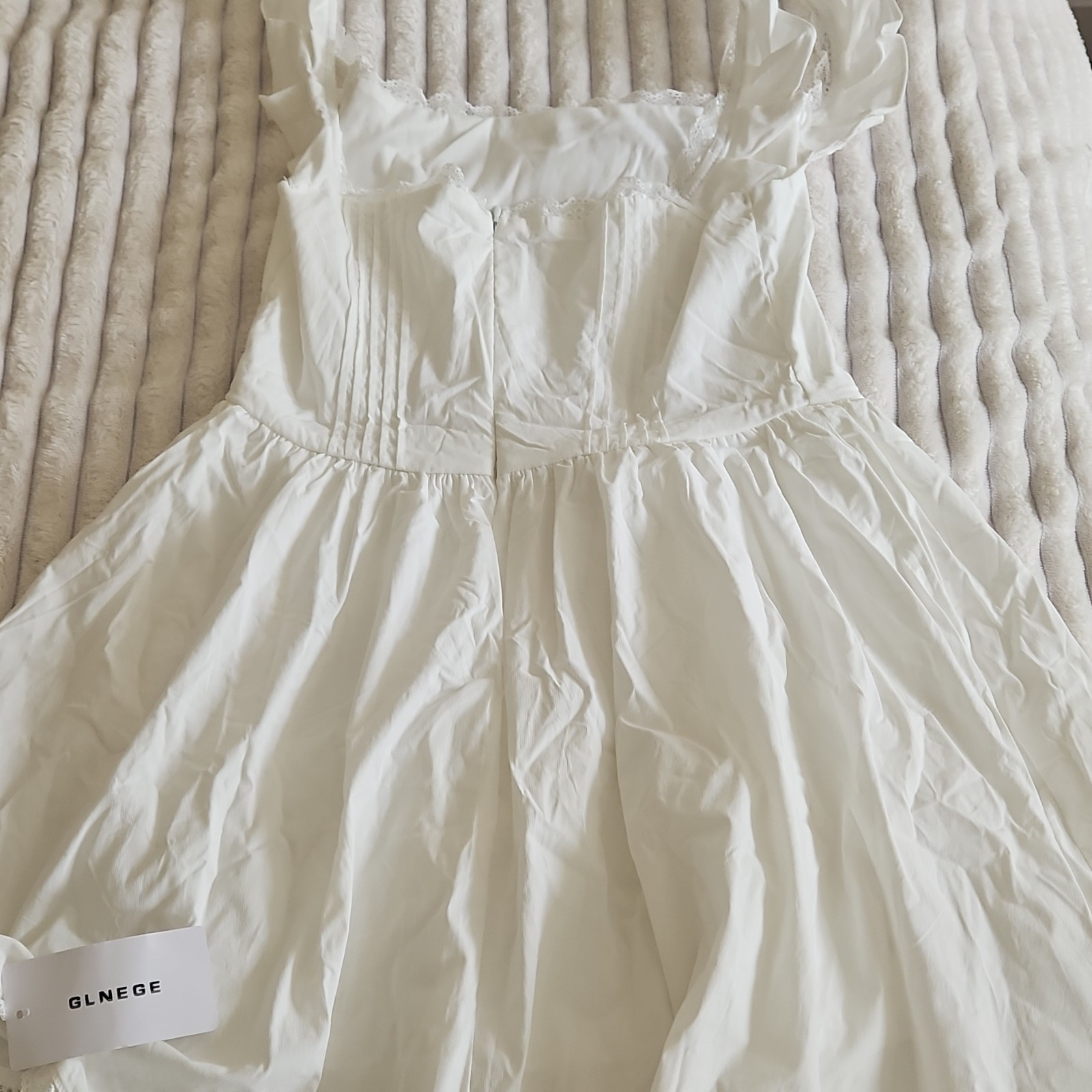 GLNEGE White Women’s Dress with Ruffle Lace Accents and Zip Closure