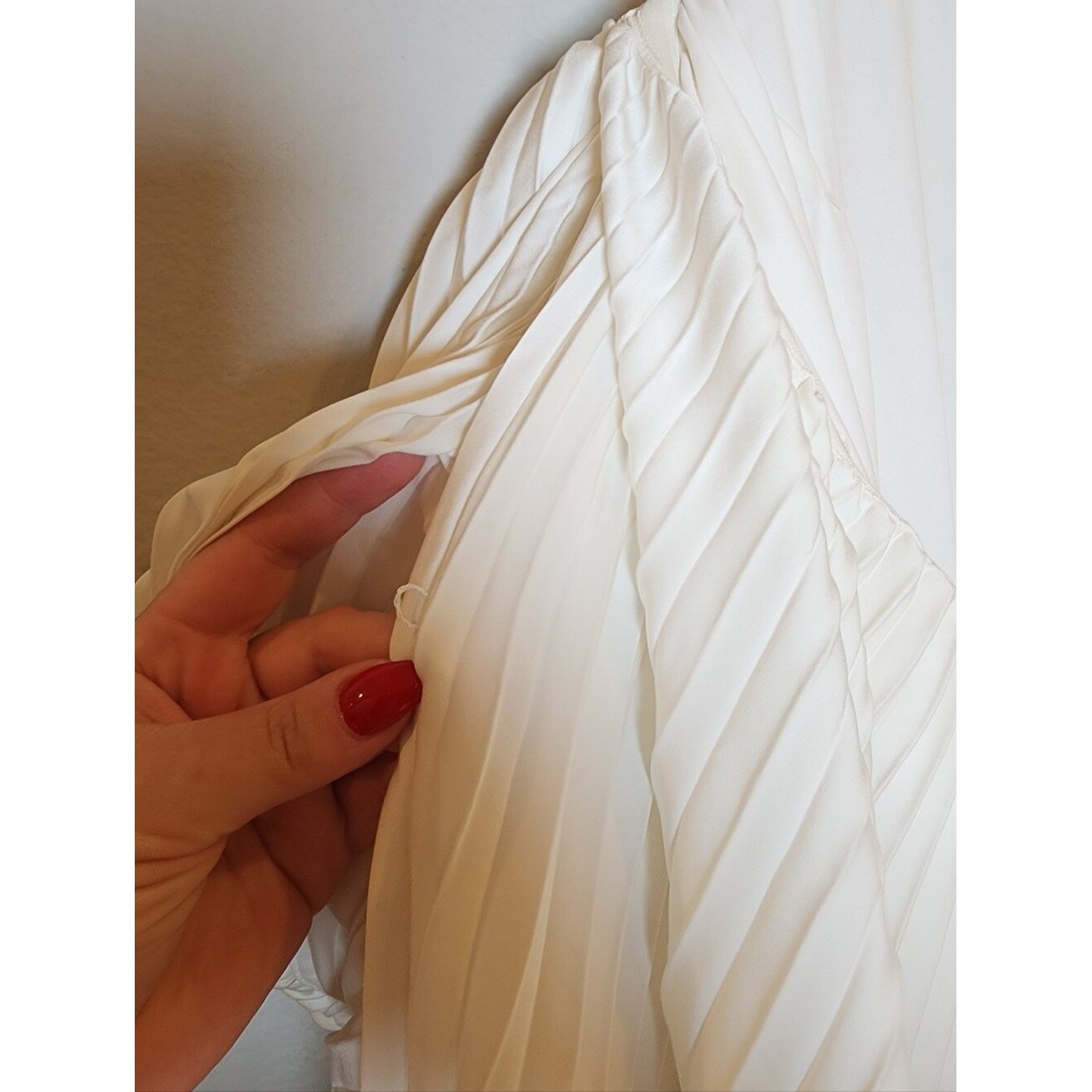 Size XL NWT Express Off Shoulder Pleated Mini Dress Ivory Stretch Women’s