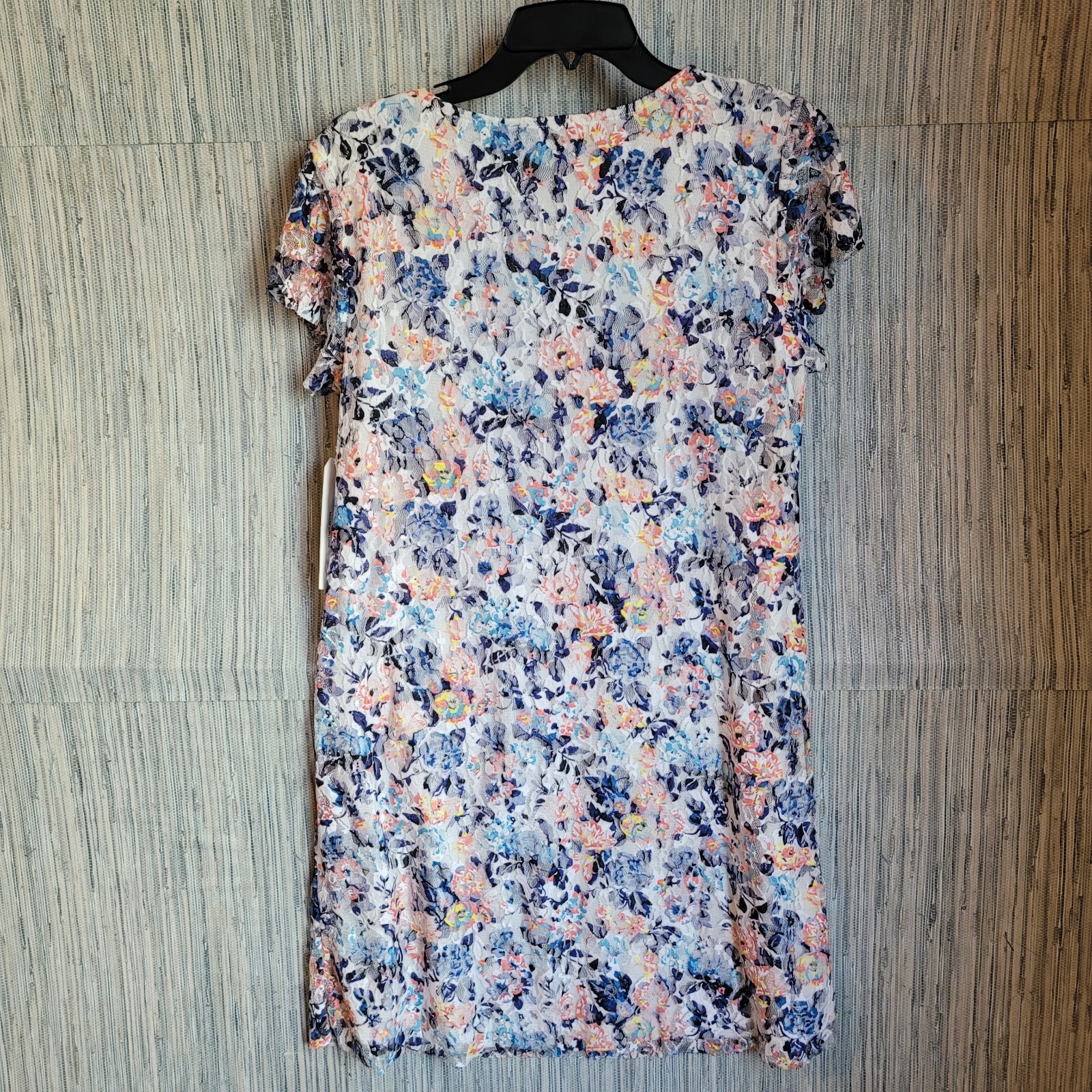 NWT Women Abstract Round Neck Pullover Slip On Floral Dress Short Size Medium