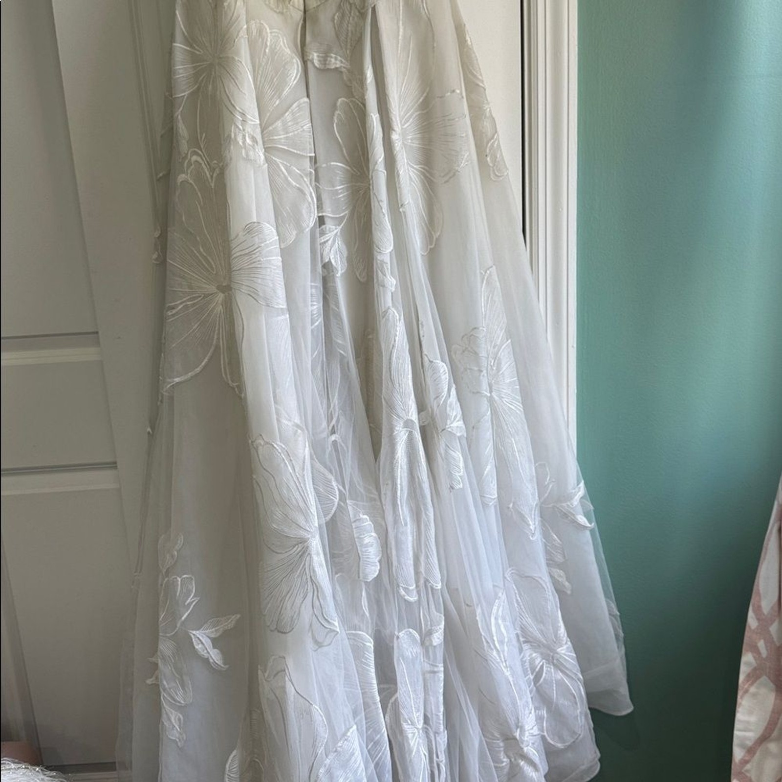 Wtoo by watters Romu sleeveless wedding gown size 6 slit white dress SAMPLE