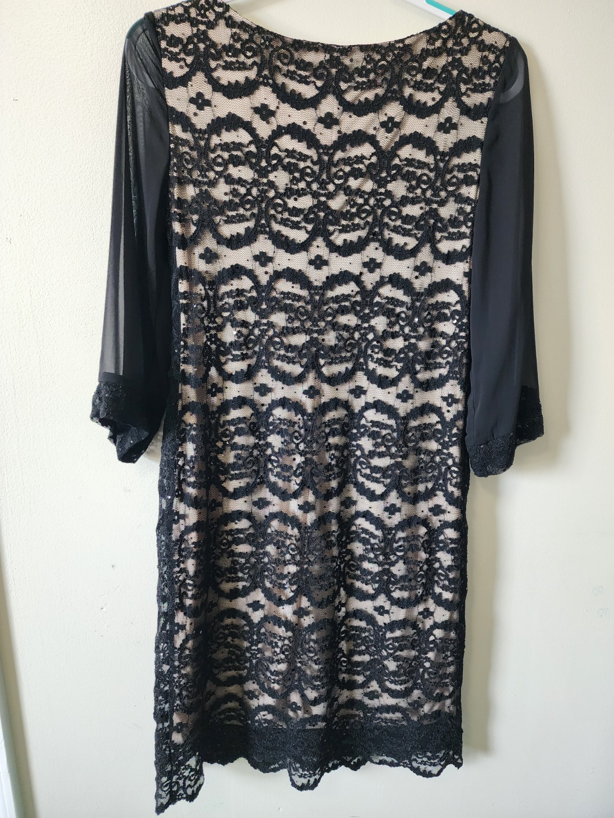 R&M Richards Black Lace Overlay Cocktail Dress Size 8 Sheer Sleeve Sequin Party