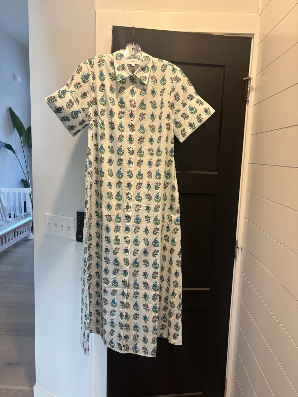 LIVRO Gibbons Dress Small Beach Sprigs NWT Maxi Shirt Dress Pockets Button