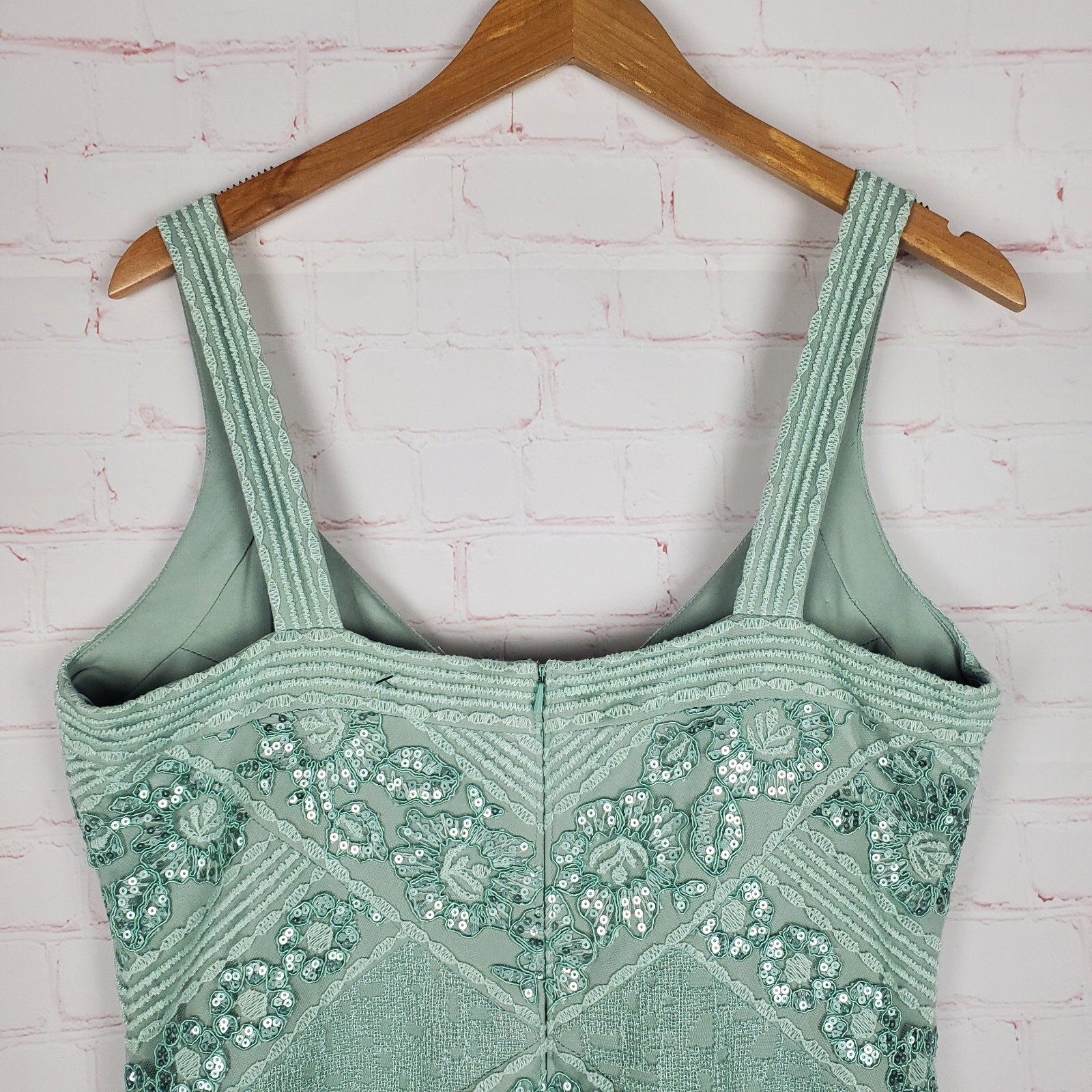 NEW Tadashi Shoji V Neck Sequined Sheath Cocktail Dress Sz 14 Frosted Jade Maia