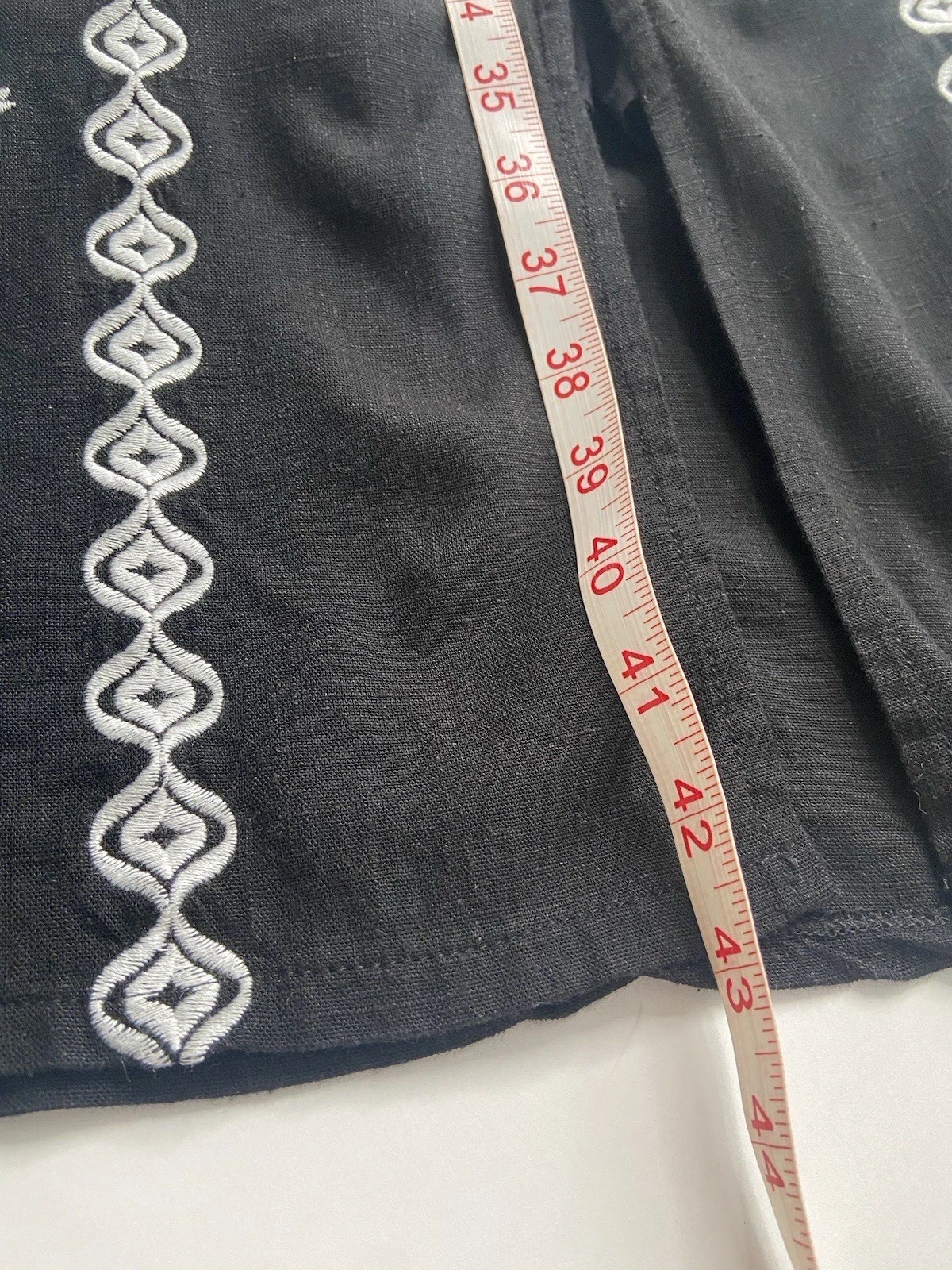 Solitaire black and white embroidered Black Midi Dress sz M
