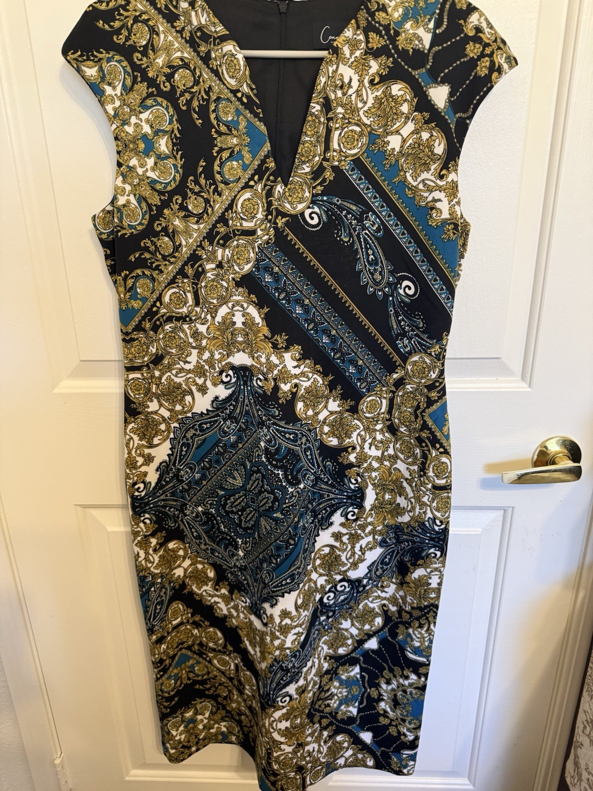 Cache Black/Gold/Blue Paisley Sheath V-Neck Sleeveless Knee Zip Knit 4
