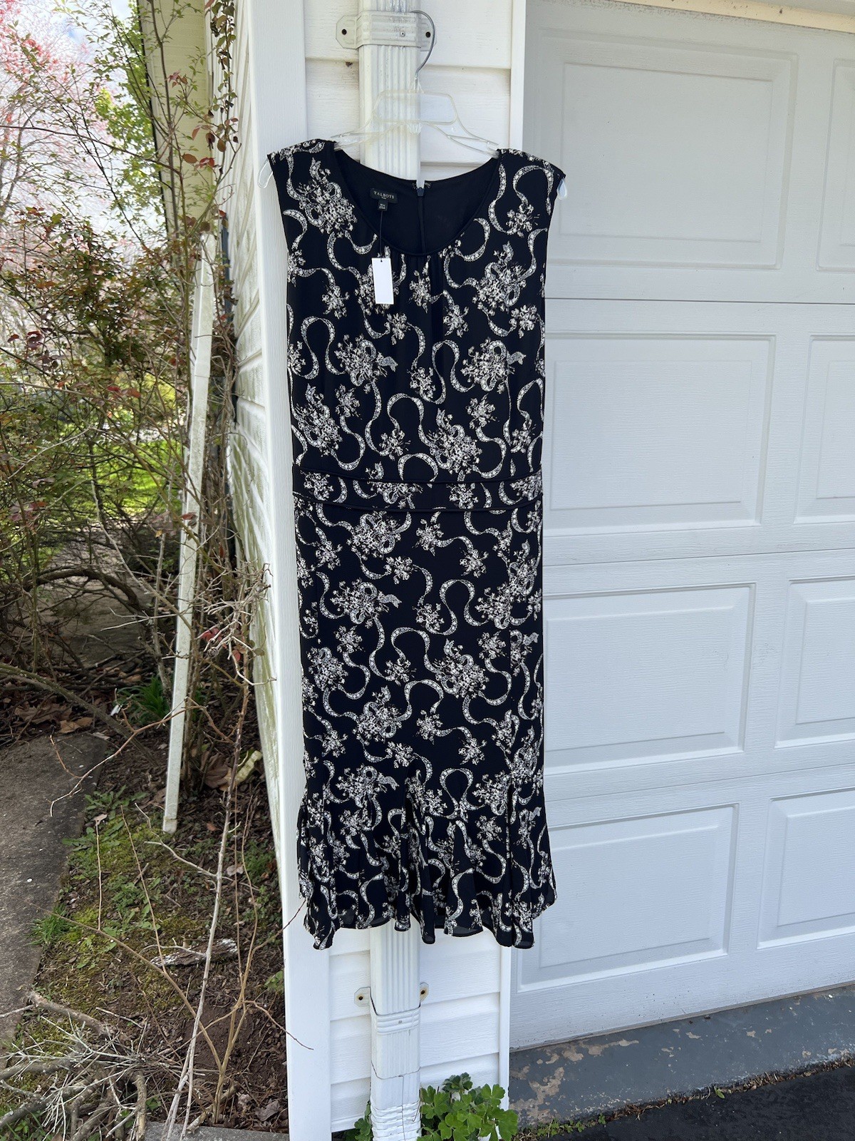 NWT Talbots Pretty Black Cream Floral Lined Sleeveless Midi Dress Ruffle Hem 18W