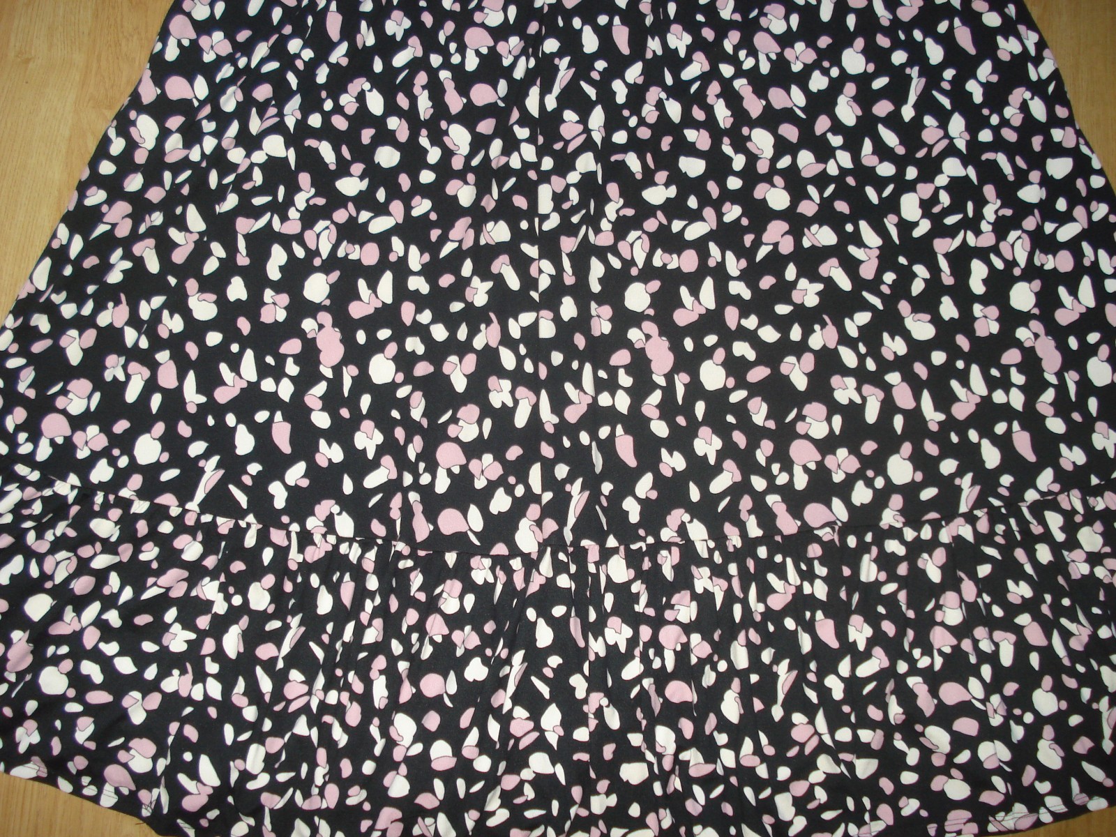 JD WILLIAMS BLACK/ PINK/WHITE POCKETS FLORAL POLY/ELASTANE SHORT SLEEVE UK 16