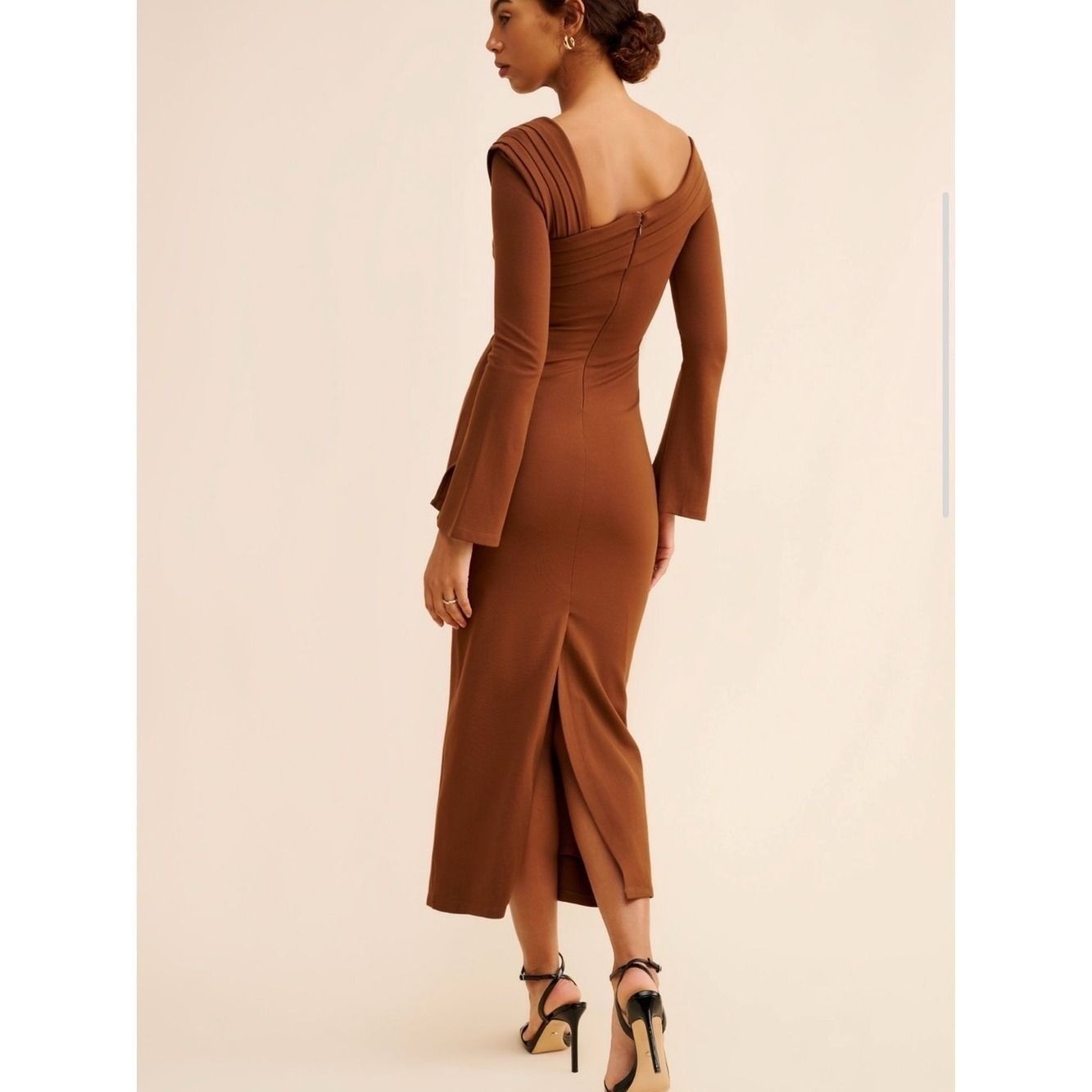 Revolve Elexiay Off-Shoulder Ribbed Midi Dress NWT Small