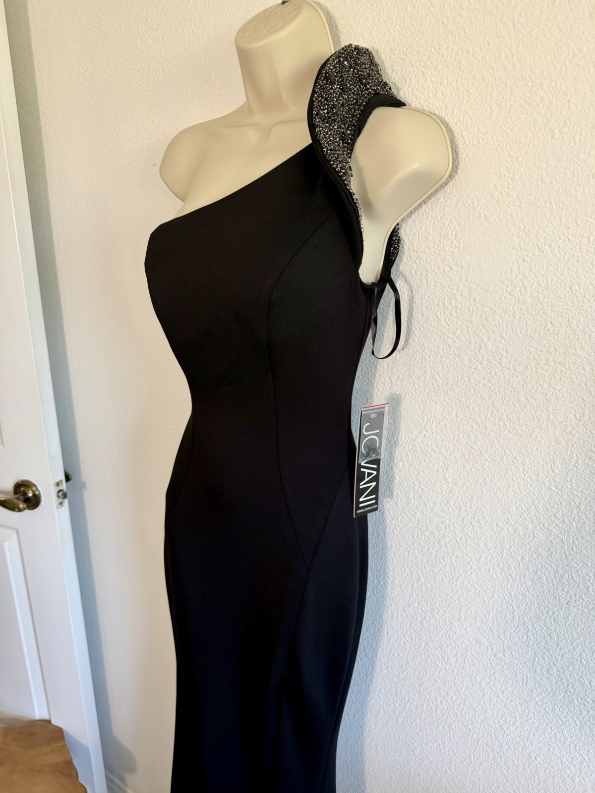 Jovani Gown NWT Sz 2 One Shoulder Beaded Mermaid Prom Guest Pageant Formal Gala