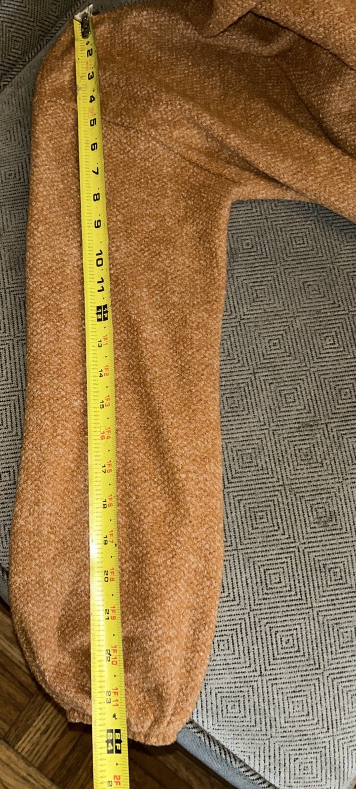 Betsey’s Boutique Shop Cognac Long Sleeve Front Tie Sweater Dress Size Medium