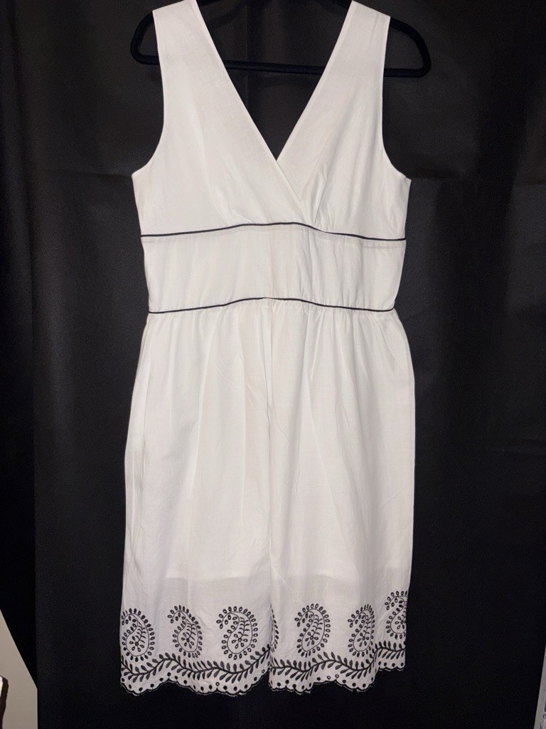 White Cotton Sleeveless Dress by Mint Green