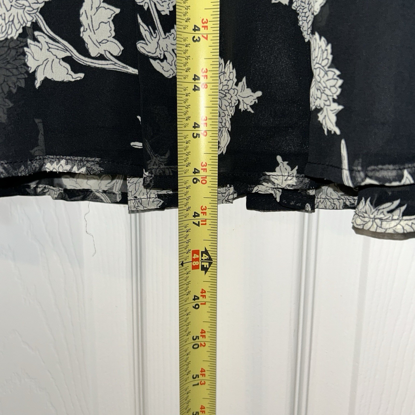 Lulus Black & White Floral Chiffon Mock Neck Flutter Sleeve Midi Dress M (156)