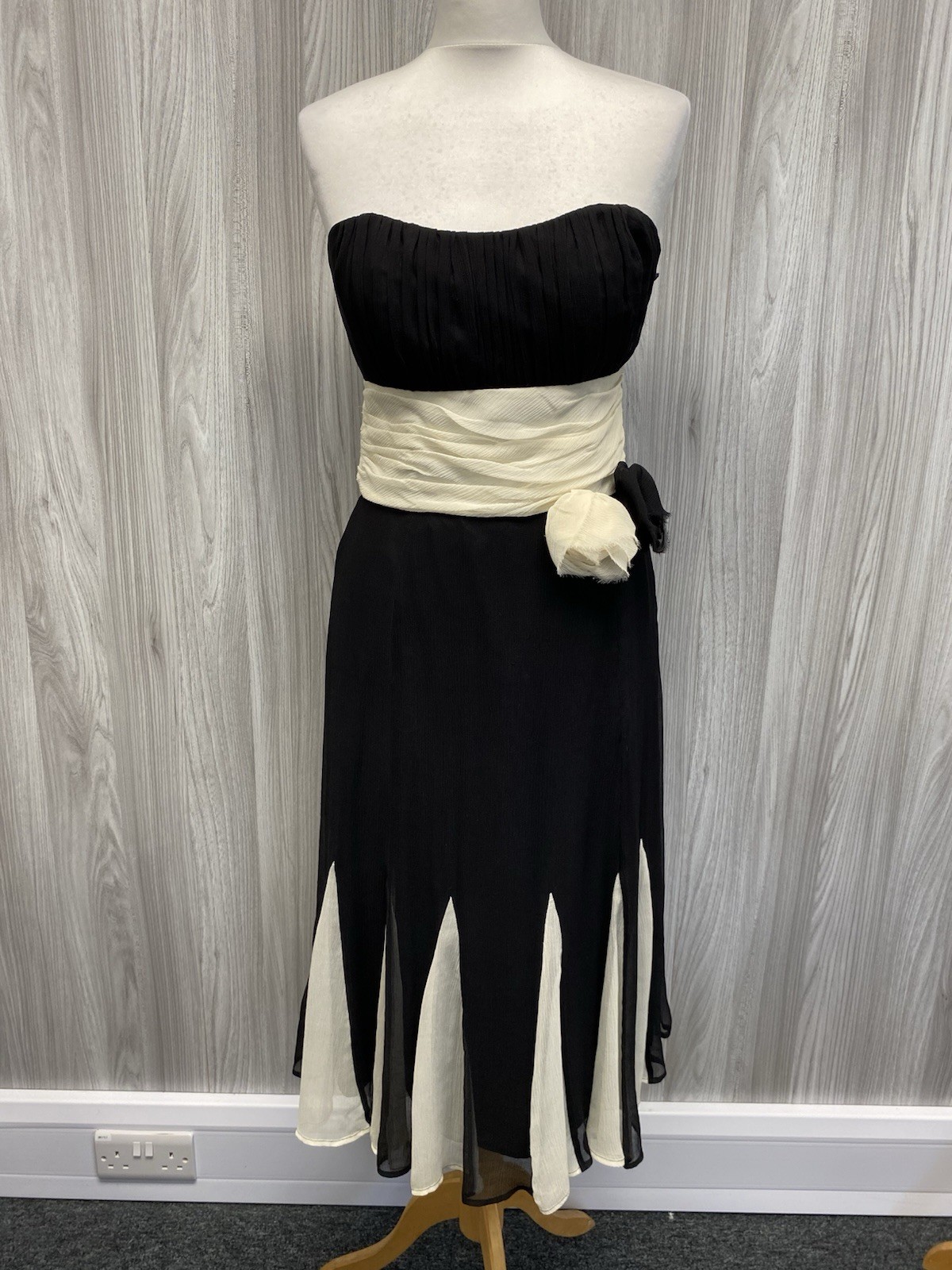 Coast Black & Ivory Silk Monochrome Short Strapless Cocktail Dress Size 10 PWM