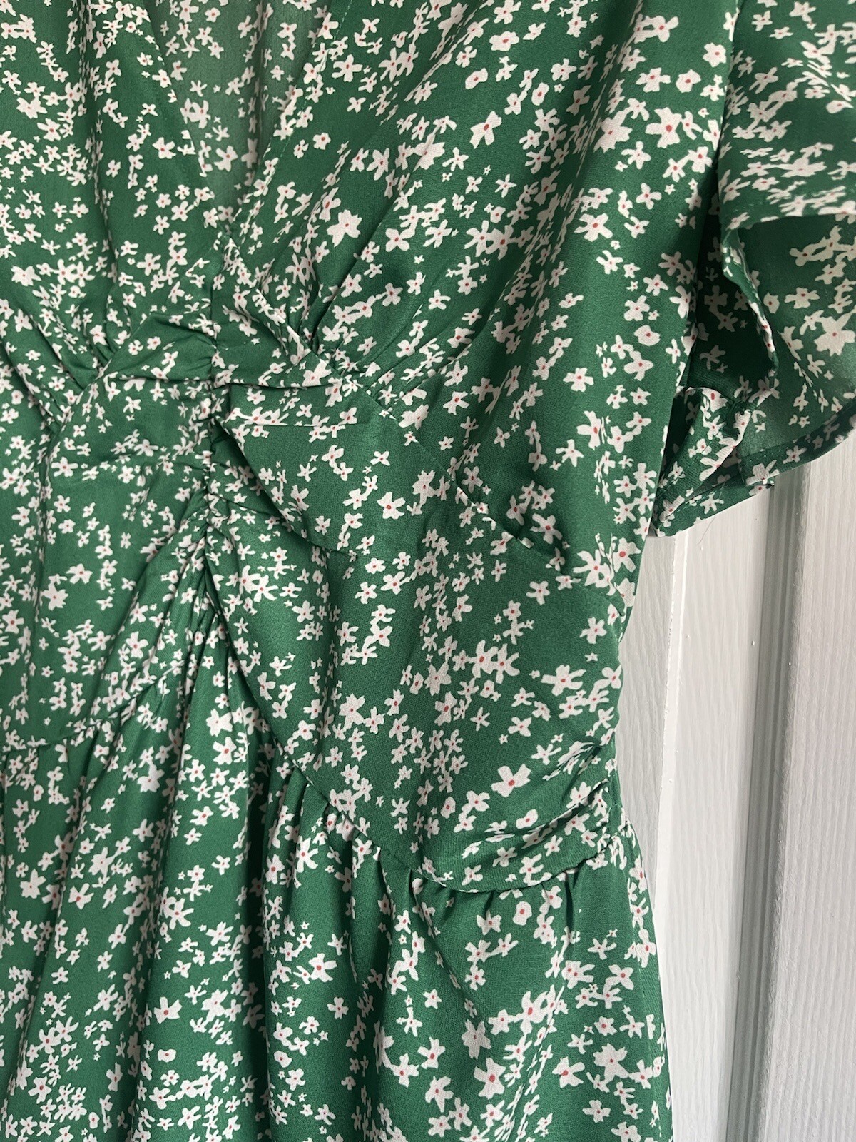 Cupshe Dress Green White Floral Sz L V Neck Gathered Pullover Short Sleeve EUC