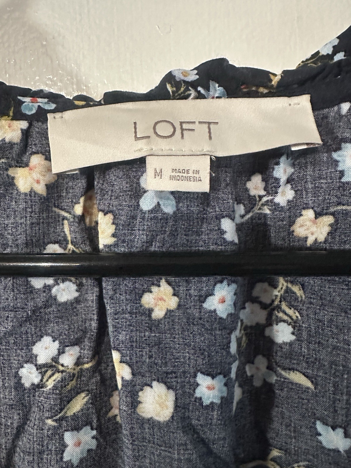 LOFT Fit & Flare Black Floral V-Neck Long Sleeve Button Short Dress M