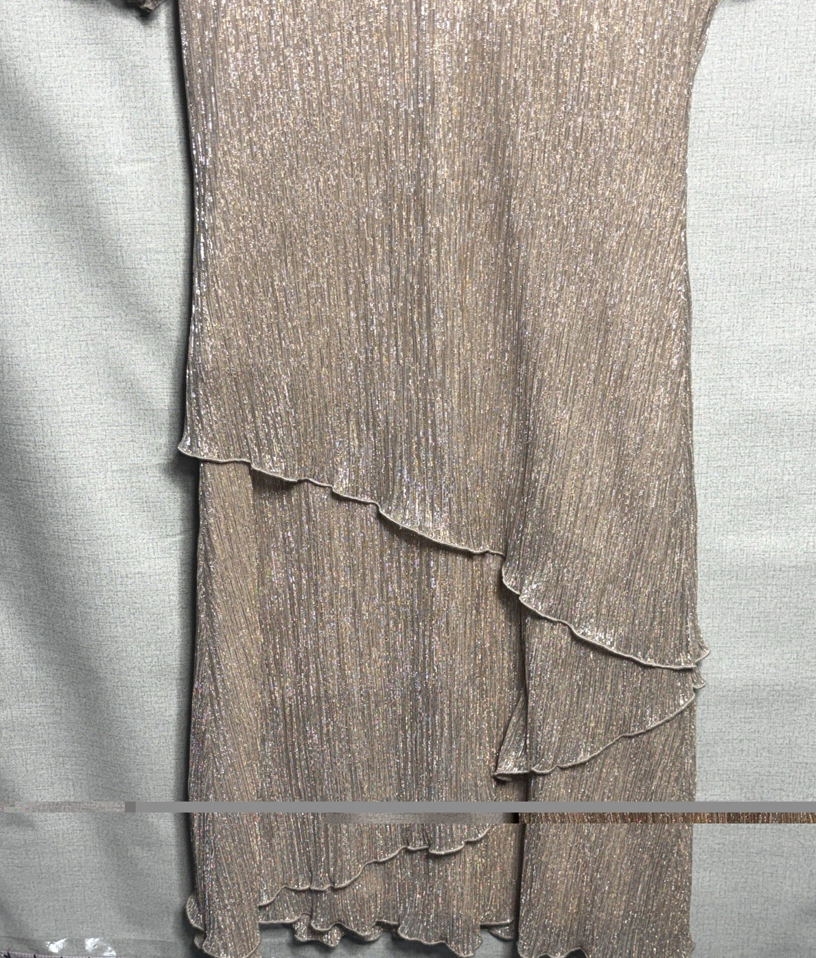 Connected Apparel Metallic Shimmer Overlay Dress Women’s Size 6 Champagne