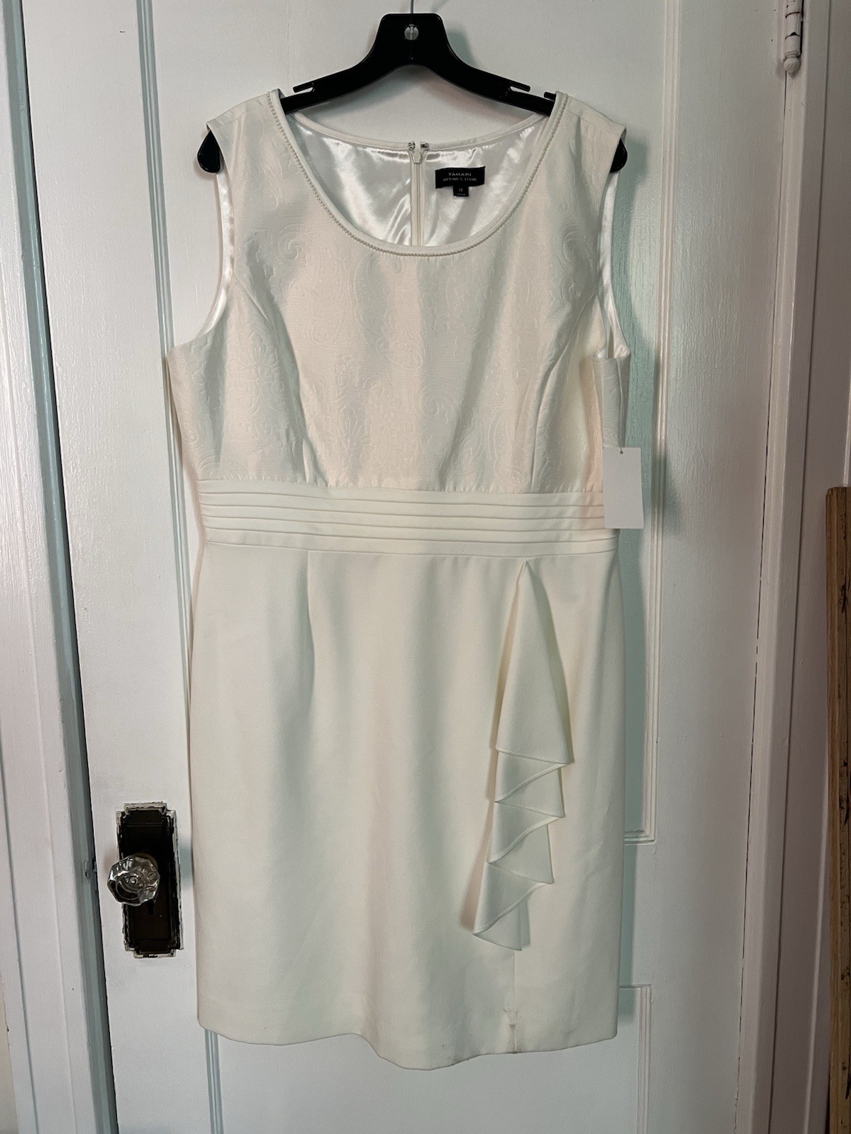 Tahari Arthur S. Levine Dress Ivory Textured Sleeveless Size 16 NWT