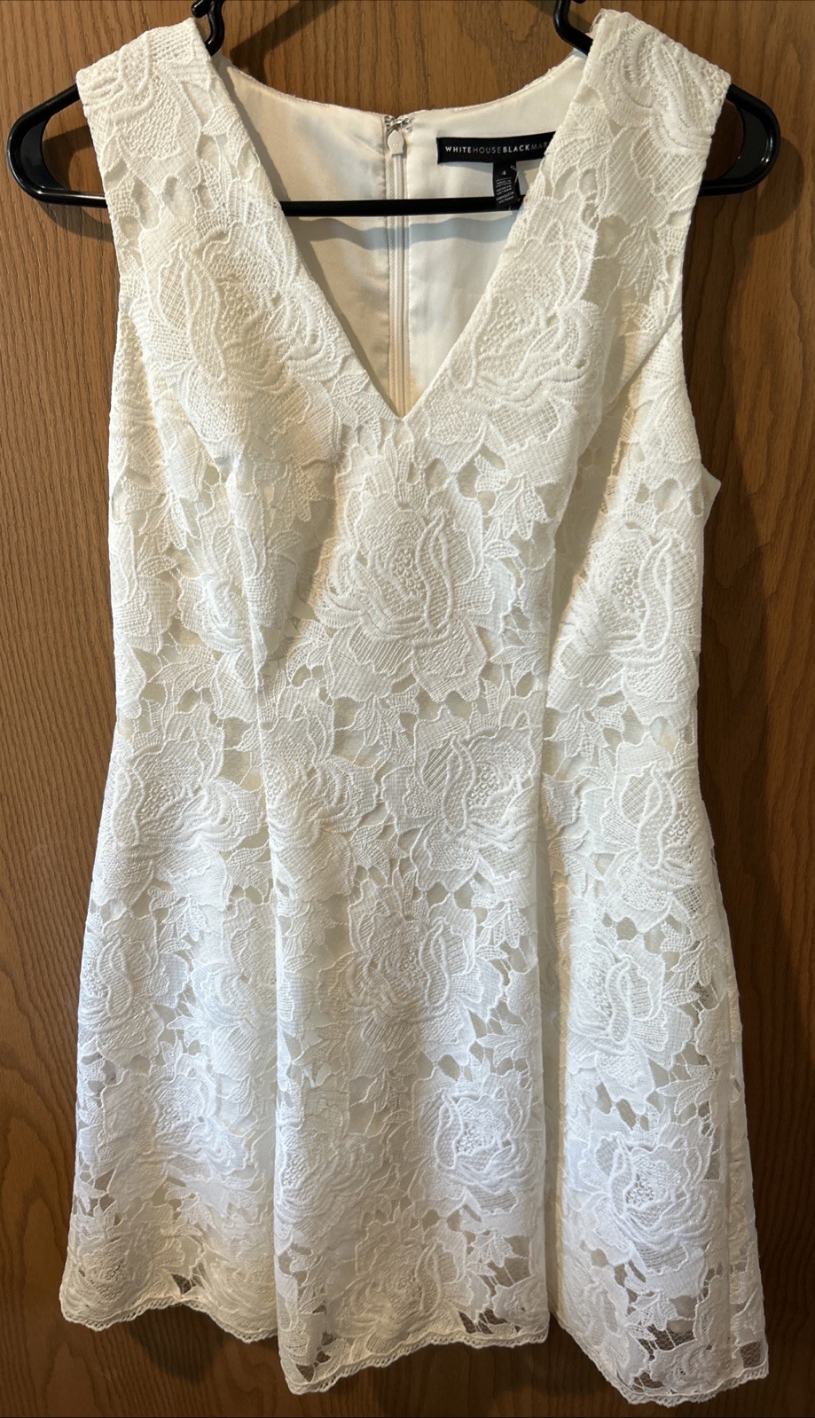 WHITE HOUSE BLACK MARKET NEW NWT Short Sleeve V Neck Lace Sheath Dress 4