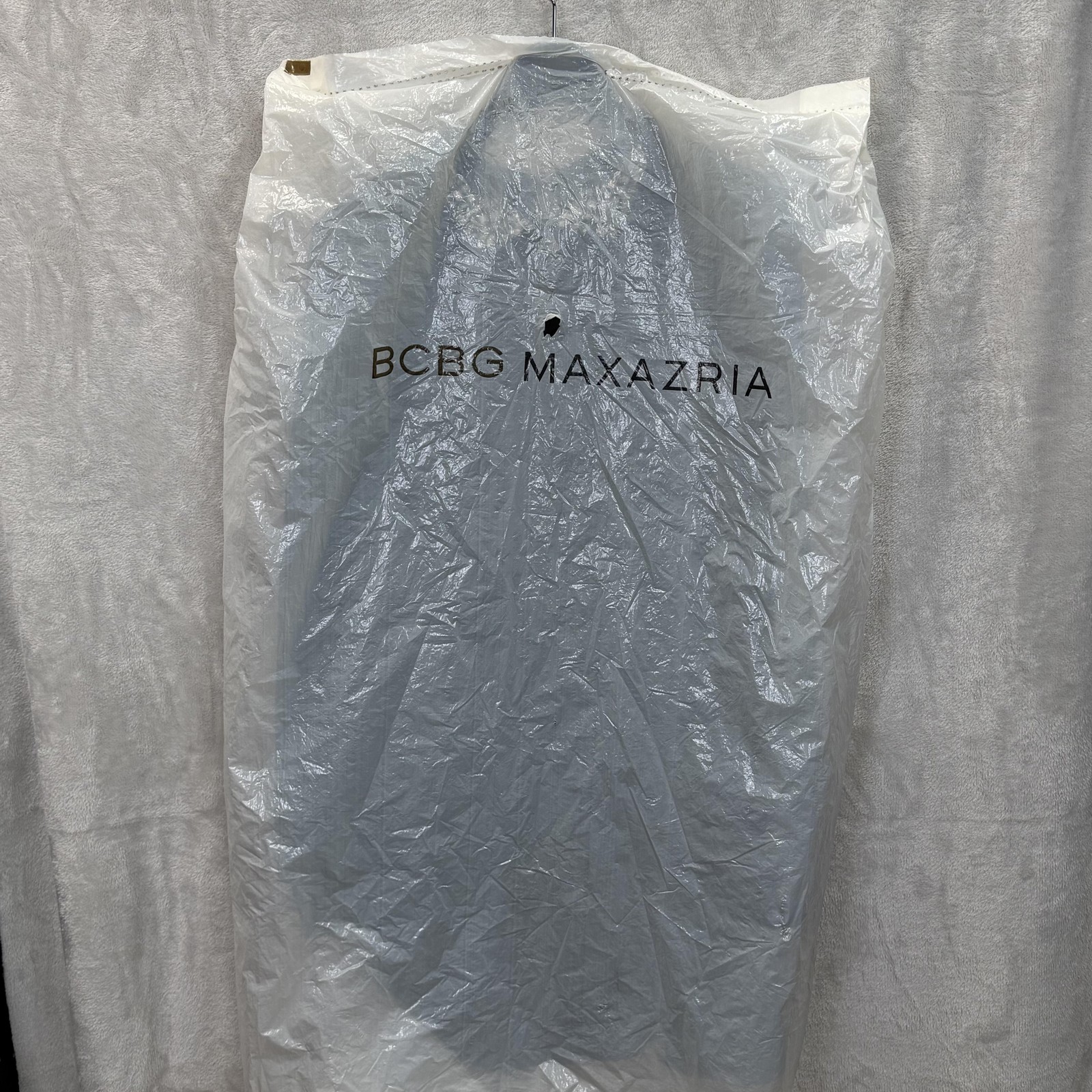 BCBGMAXAZRIA Dress Womens Medium Black Embellished V-Neck Cold Shoulder Shift