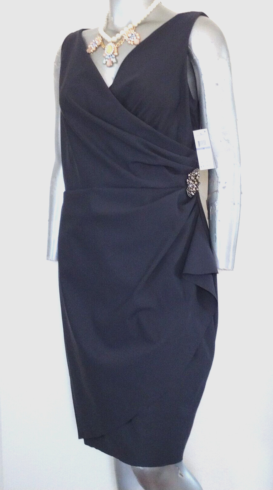 NWT ALEX EVENINGS FORMAL SIDE RUCHED W/RHINESTONE BUCKLE DRESS Size 18 SLEEVELES