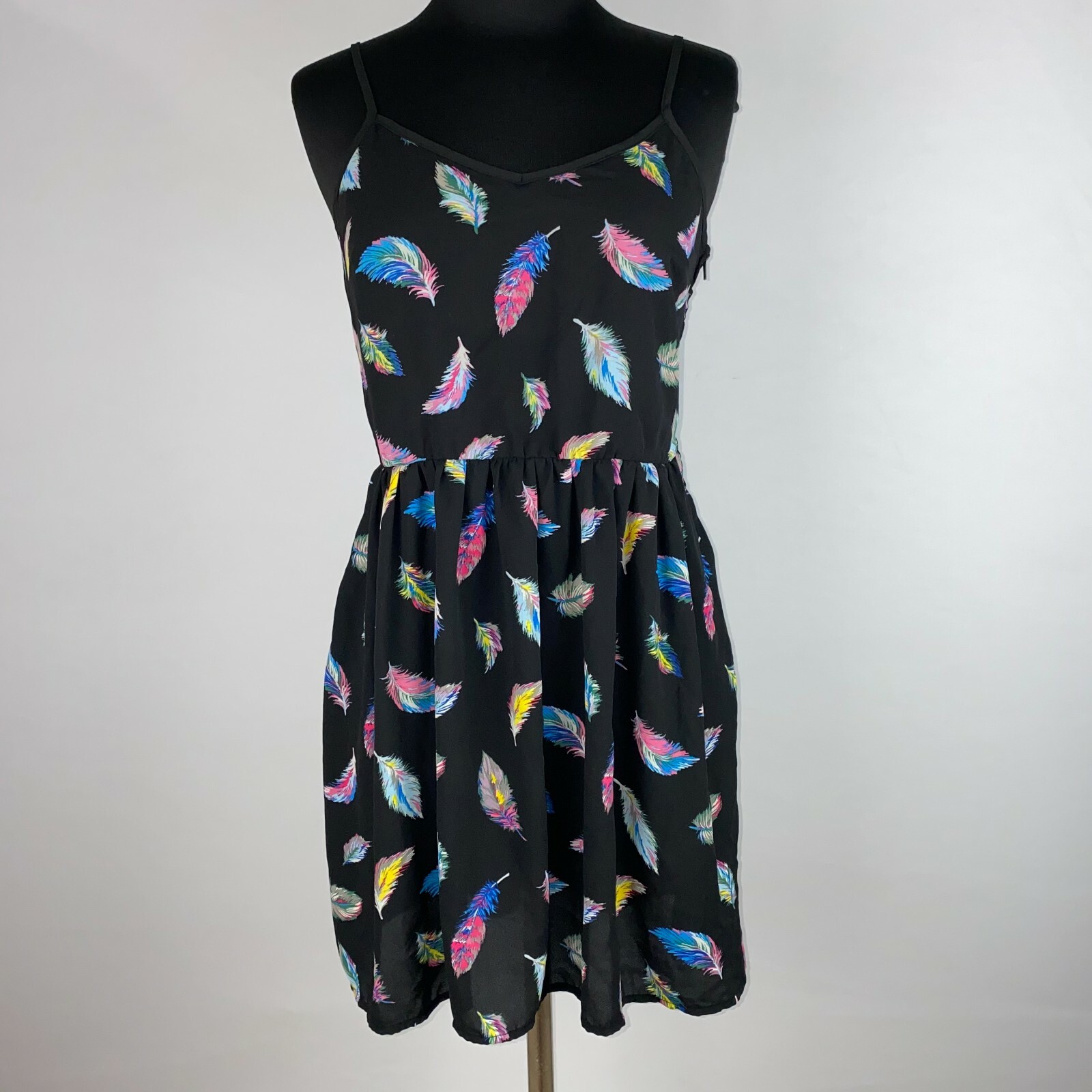 Xhilaration Juniors S Feather Pattern Sleeveless Dress Back Tie Accent Side Zip