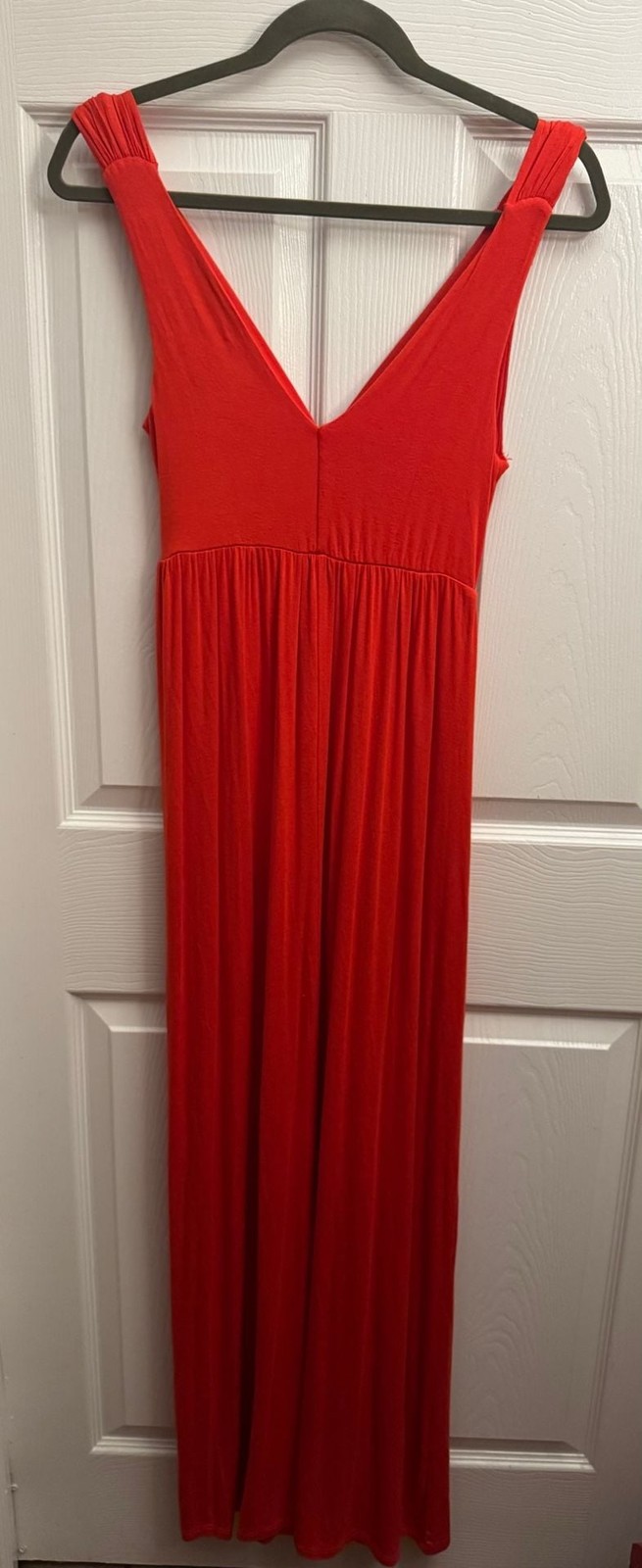 Green Envelope Los Angeles Red V-Neck Sleeveless Dress
