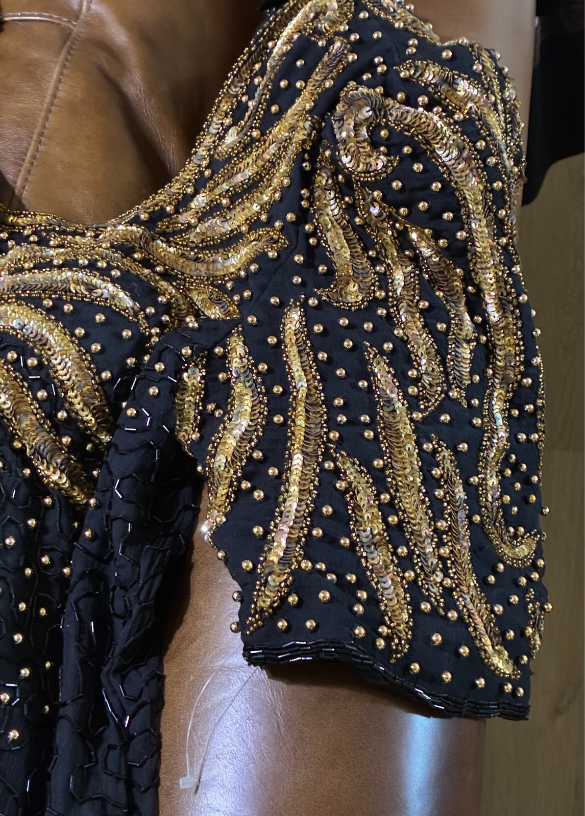 NWOT-Mark&John 100% Pure Silk Beaded Sequins Gown Slit Open Back (BlkGold)-Sz L