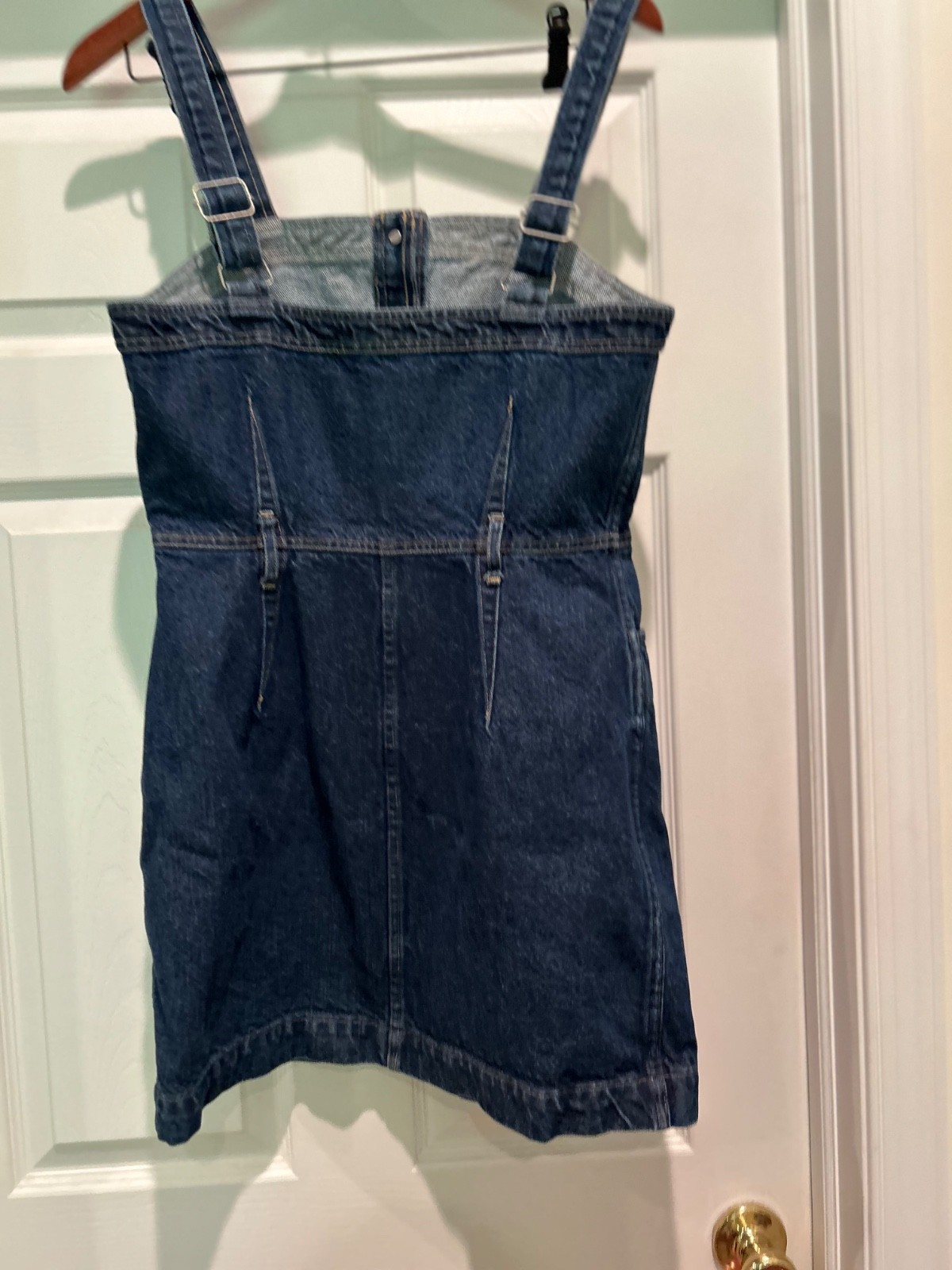Levi’s Drea Dress • Meduim • Medium Wash • Slim fit Button front