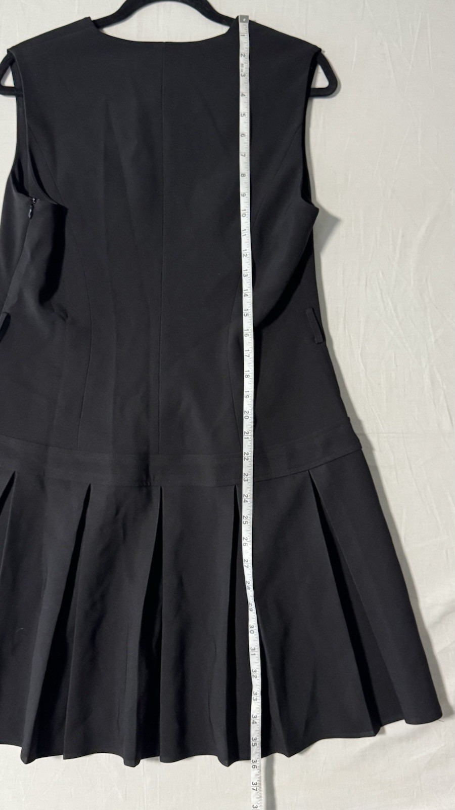 Commense Sleeveless Keyhole-Neck Pleated Black Mini Dress (No Belt inc) Size XL