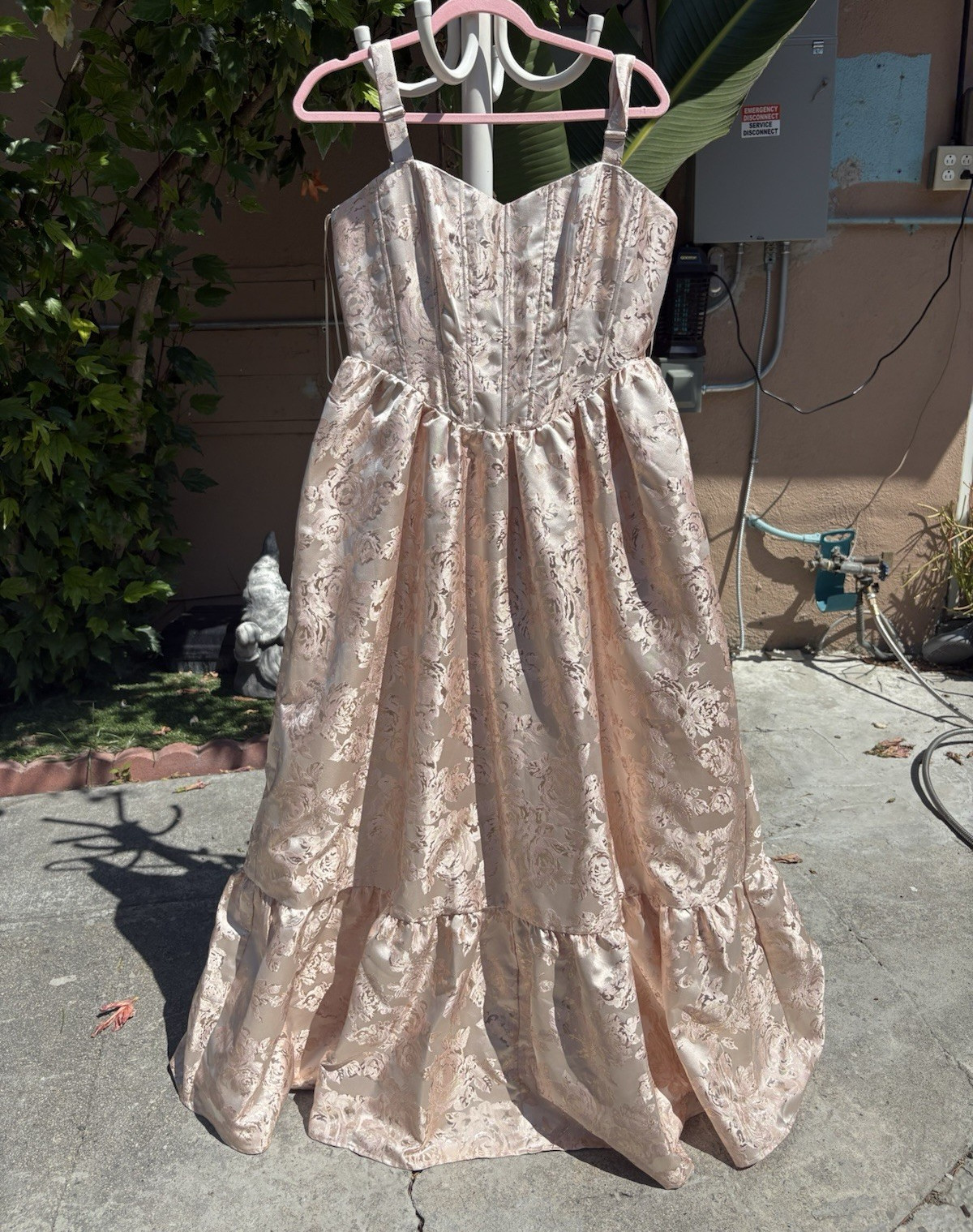 Pink/Gold Floral Jacquard Sweetheart Strappy Lined Zip Ruffle Maxi Gown Dress M