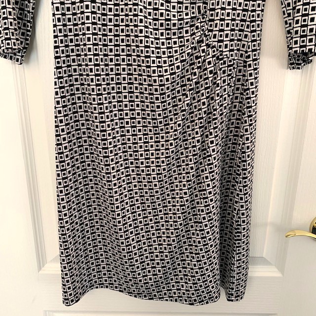Laundry by Shelli Segal Geometric Jersey Wrap Dress 3/4 Sleeve Black Size Medium