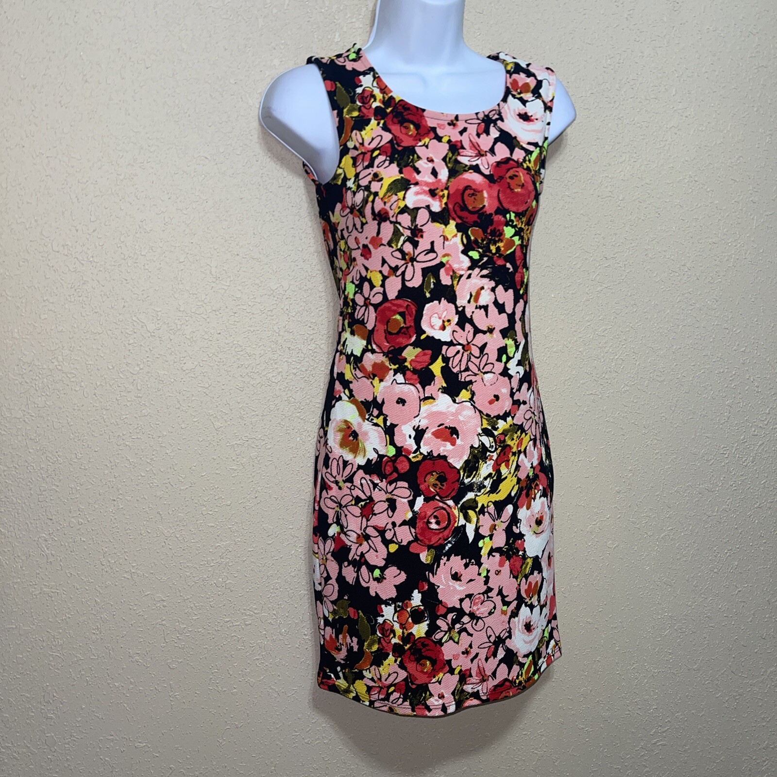White Mark FLORAL Sleeveless Dress SZ S NEW