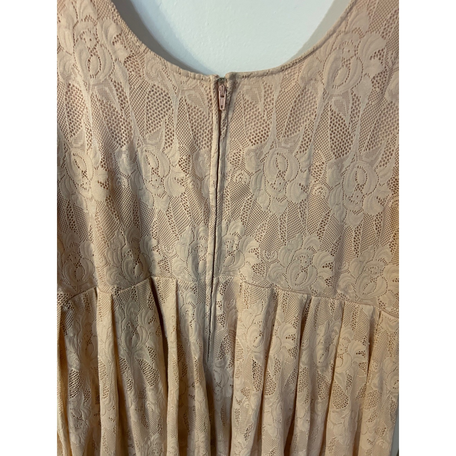 Torrid Women Plus Size 20 Peach Lace Fit Flare High Low Dress Short Sleeve Blush